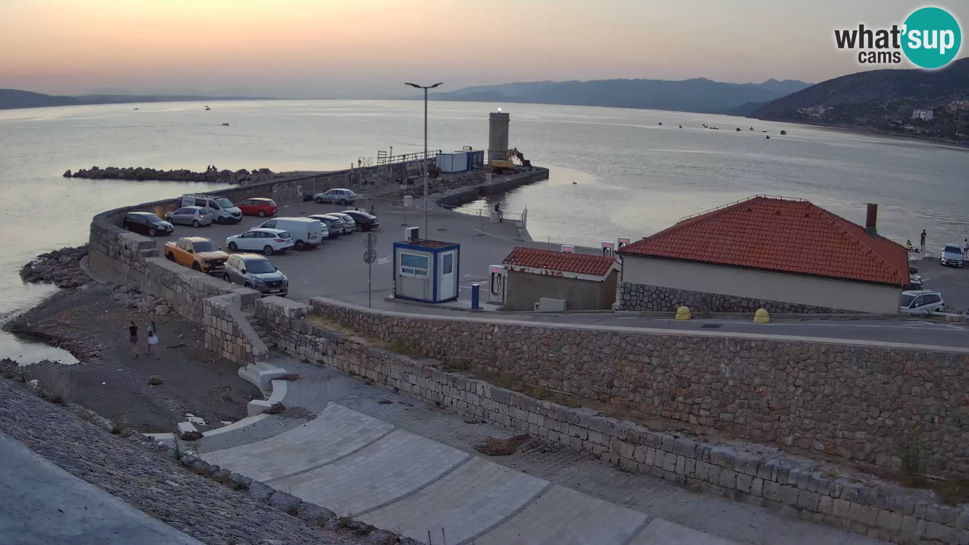 Senj Hafen Webcam – Wellenbrecher & Leuchtturm Liveblick