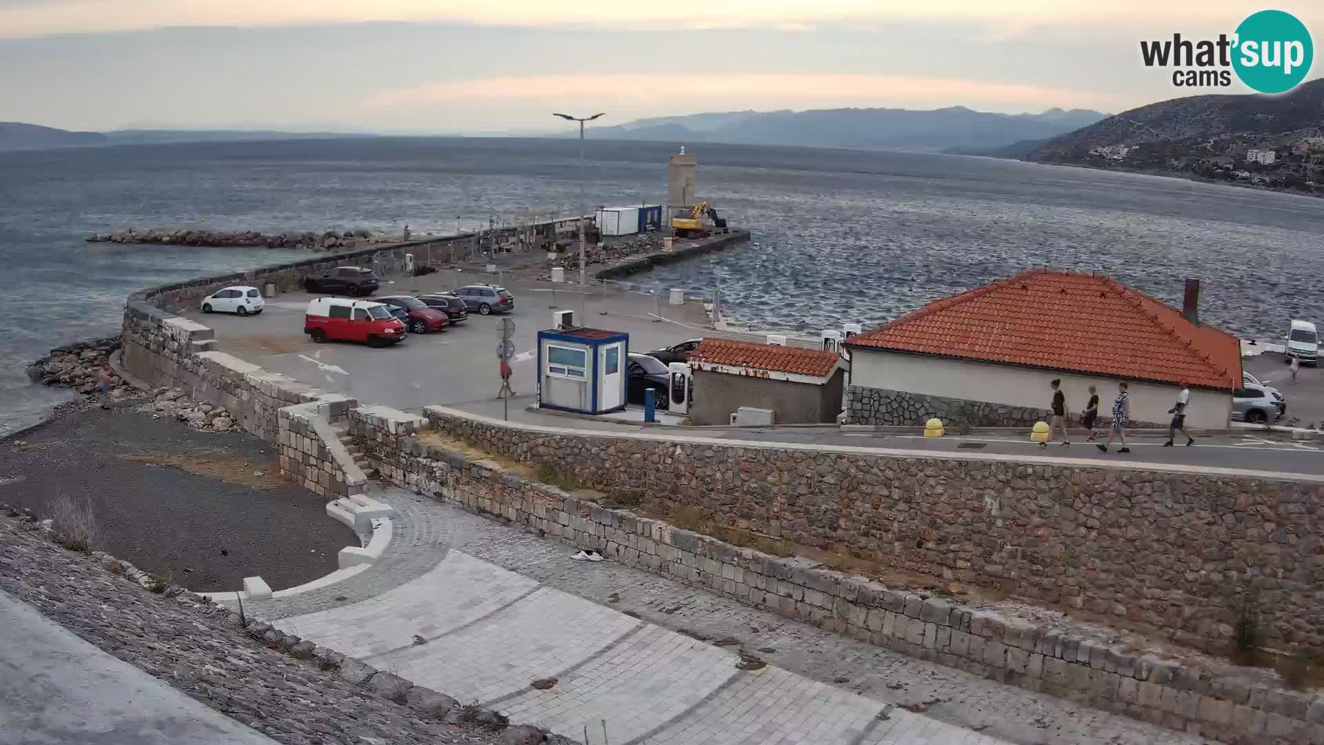 Webcam port de Senj – Vue sur la jetée et le phare