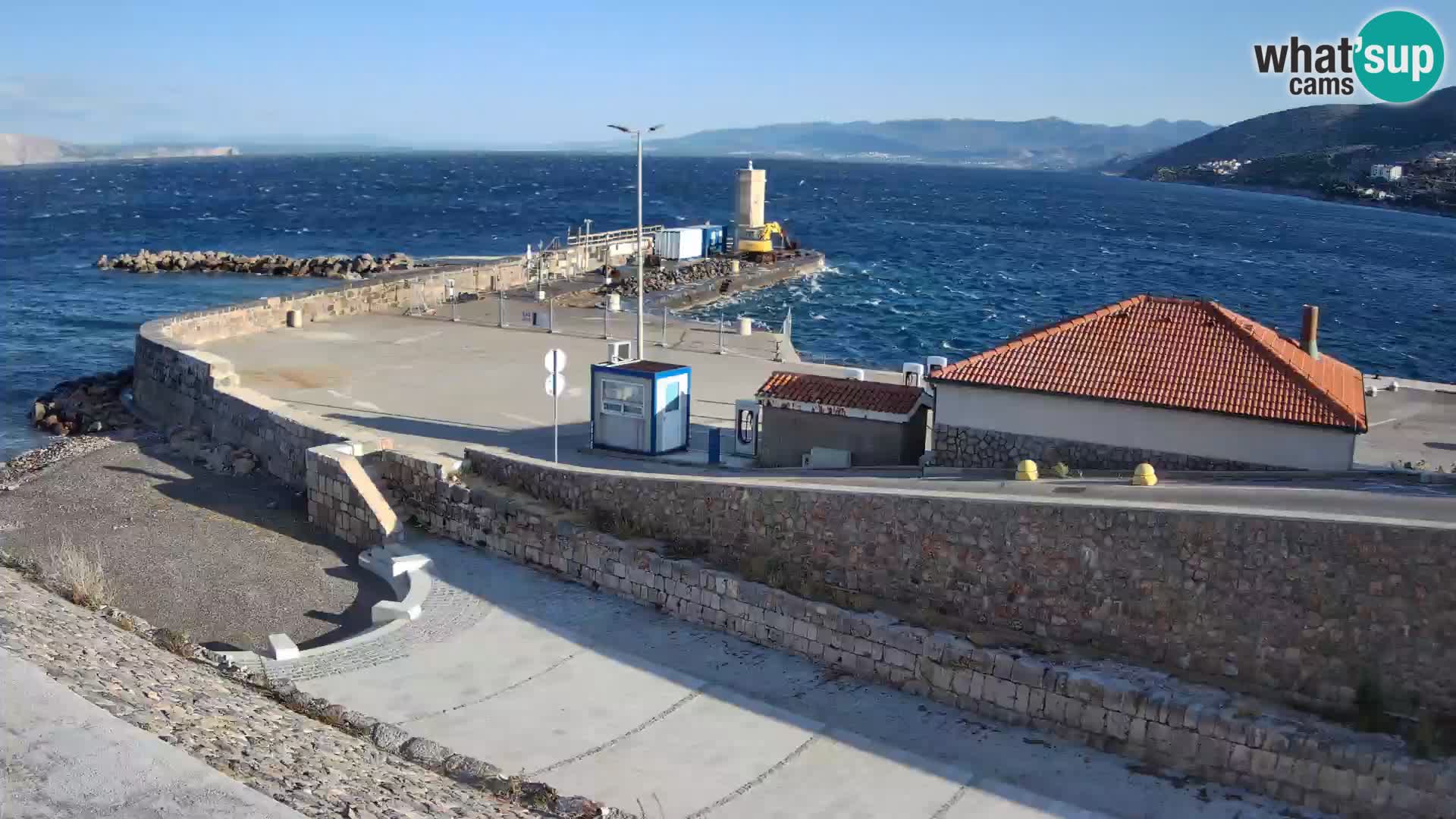Webcam Porto di Segna – Frangiflutti e Faro in diretta