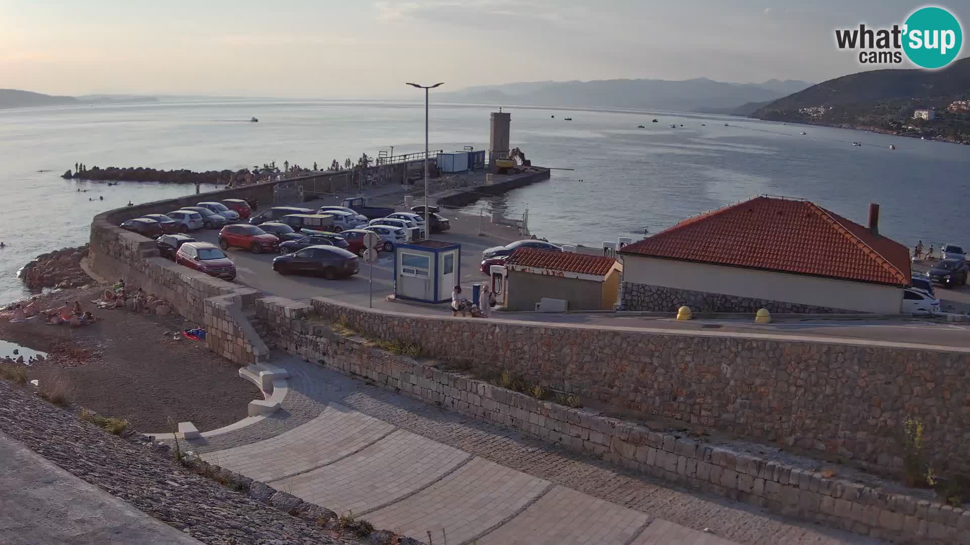 Webcam port de Senj – Vue sur la jetée et le phare