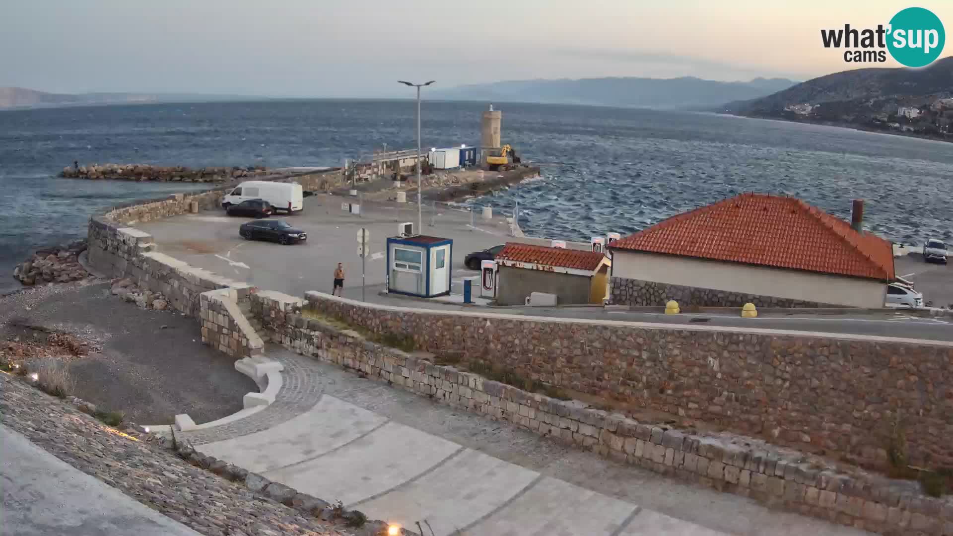 Senj Hafen Webcam – Wellenbrecher & Leuchtturm Liveblick