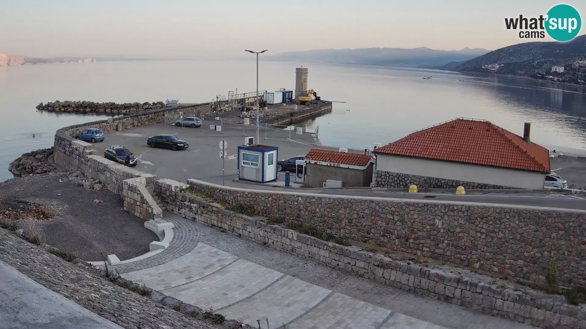 Web kamera Senj luka – Lukobran i svjetionik uživo