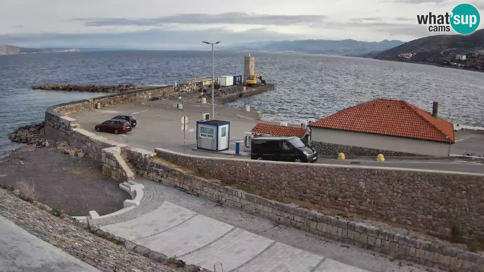 Senj Hafen Webcam – Wellenbrecher & Leuchtturm Liveblick