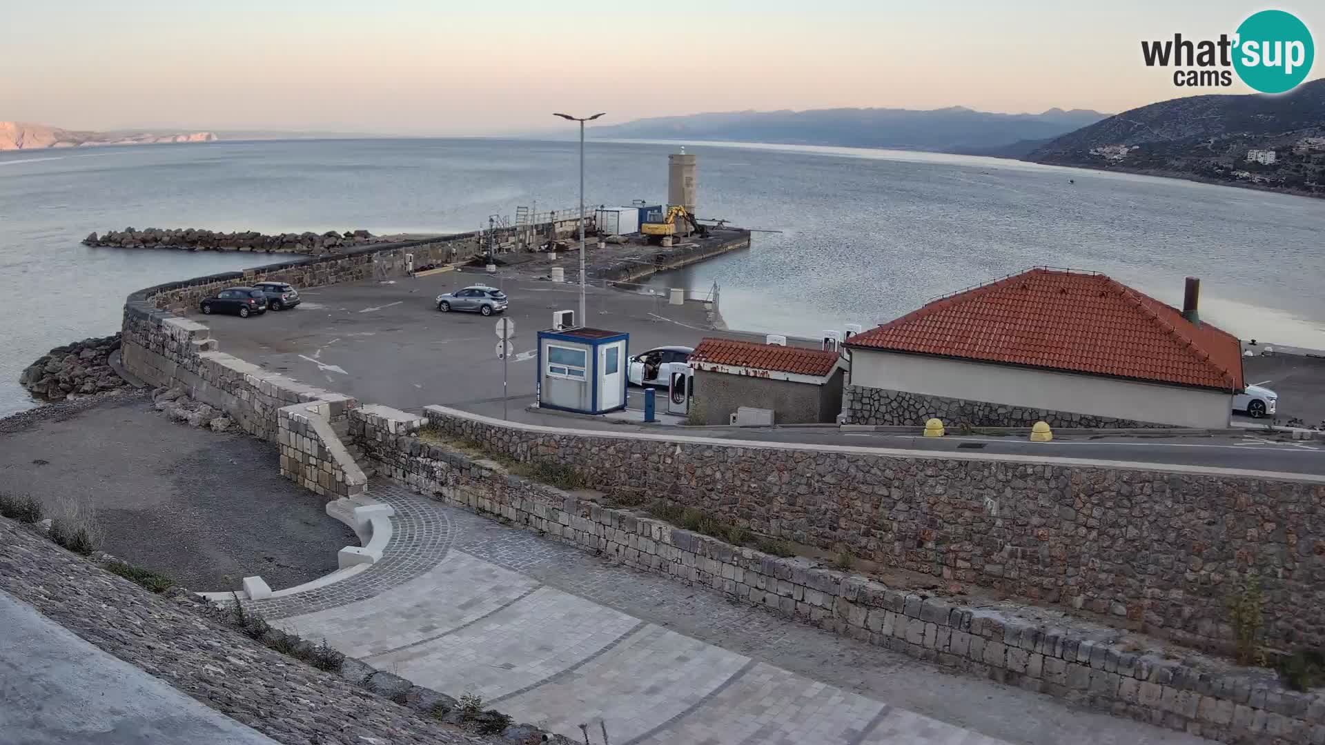 Senj Hafen Webcam – Wellenbrecher & Leuchtturm Liveblick