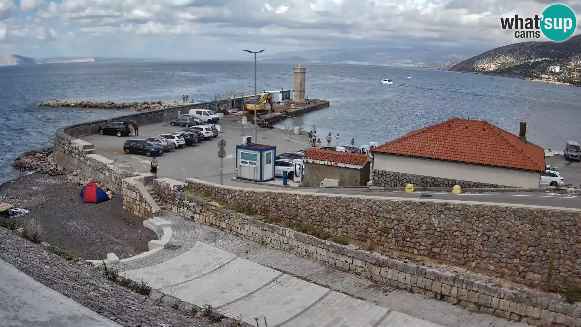 Webcam port de Senj – Vue sur la jetée et le phare