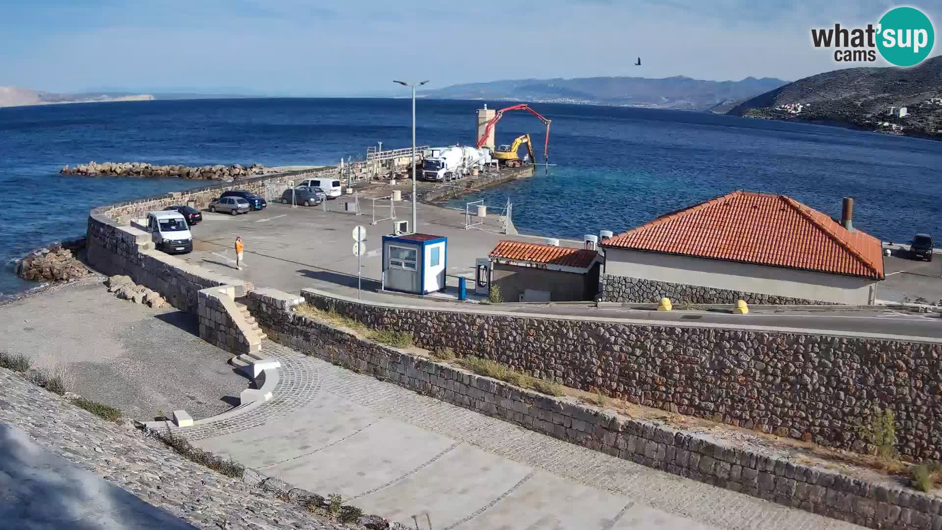 Webcam port de Senj – Vue sur la jetée et le phare
