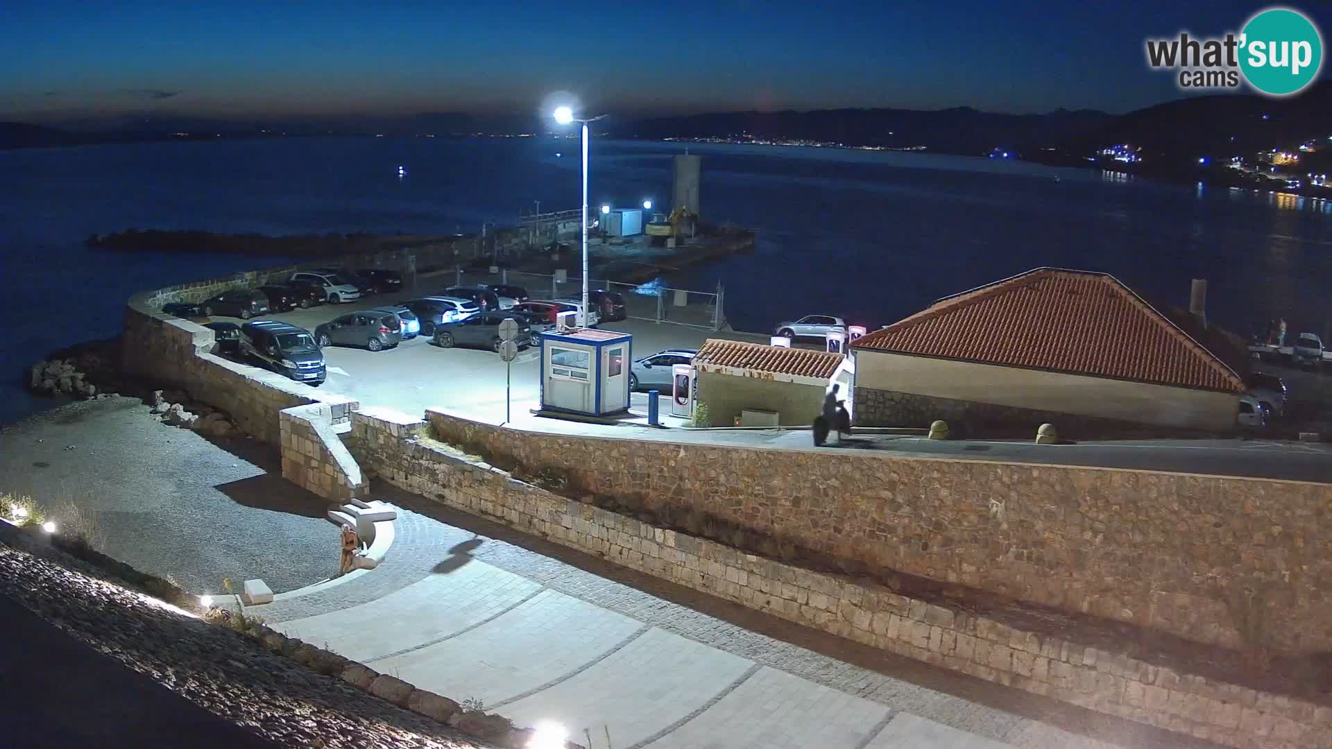 Webcam port de Senj – Vue sur la jetée et le phare