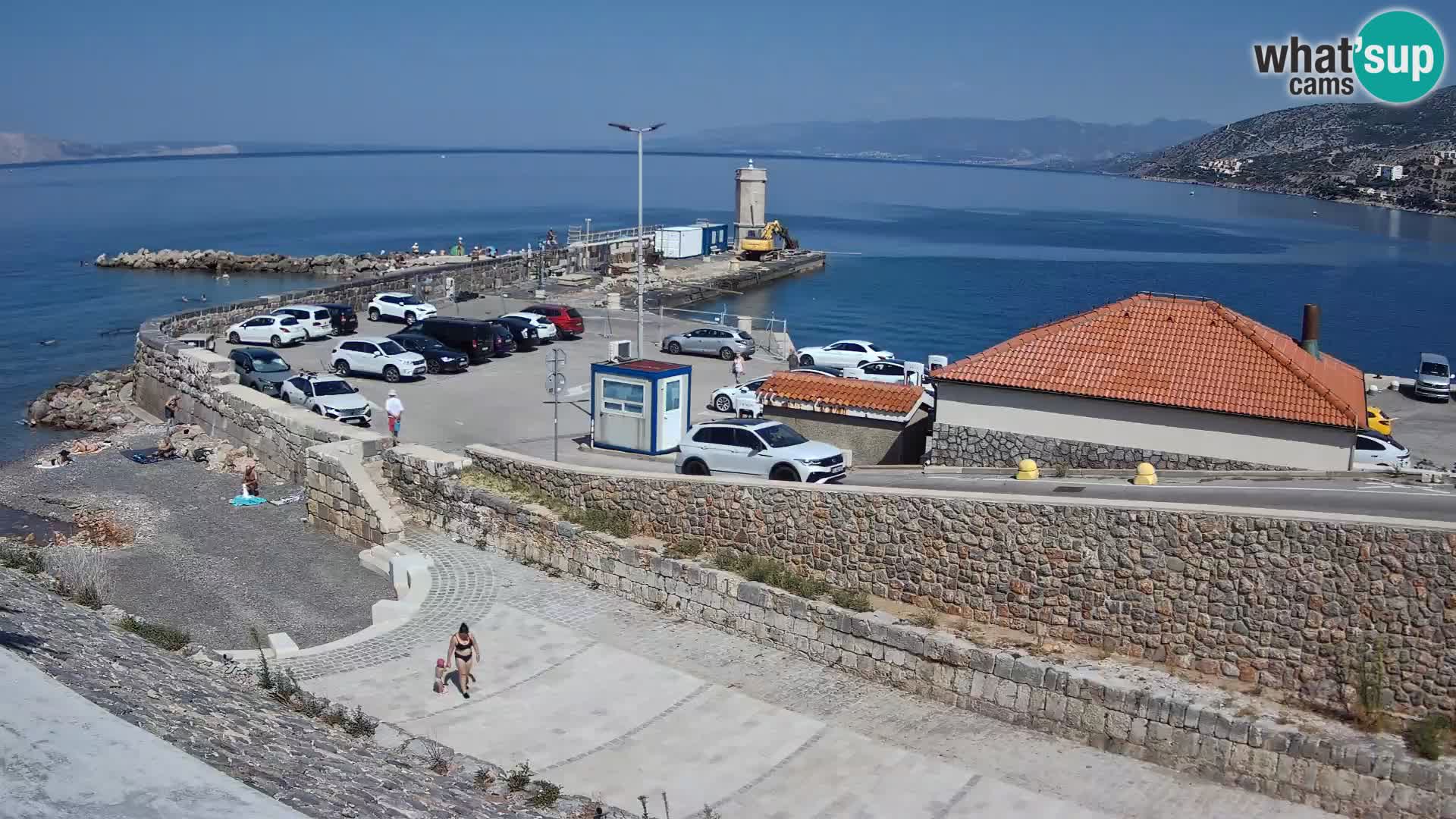 Webcam port de Senj – Vue sur la jetée et le phare
