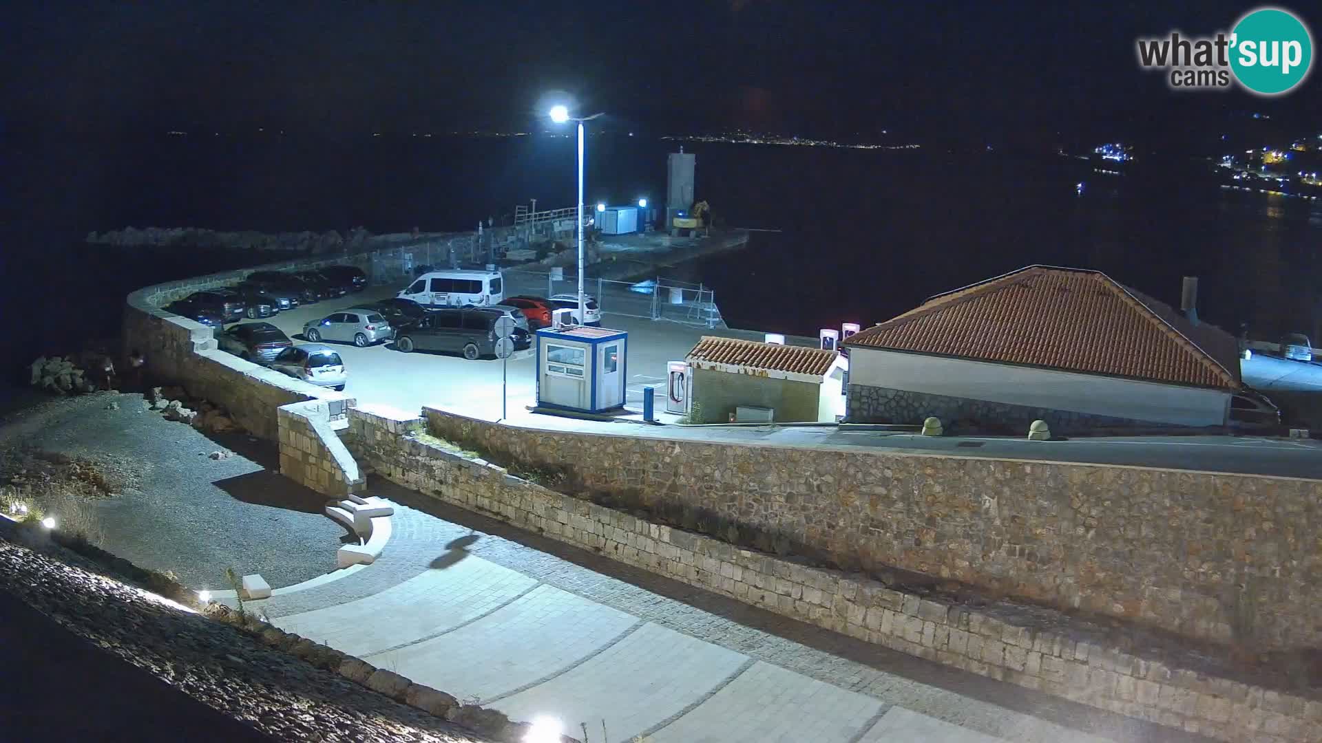 Senj Hafen Webcam – Wellenbrecher & Leuchtturm Liveblick