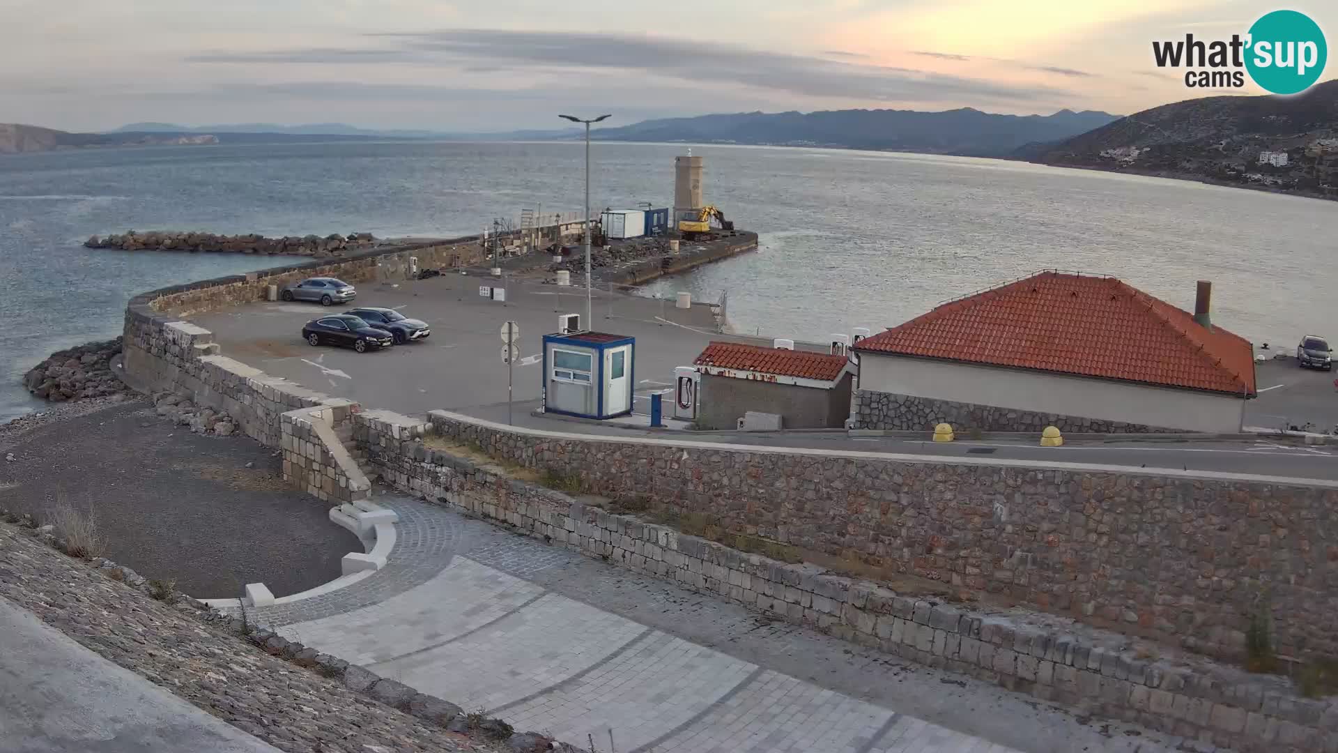 Webcam port de Senj – Vue sur la jetée et le phare