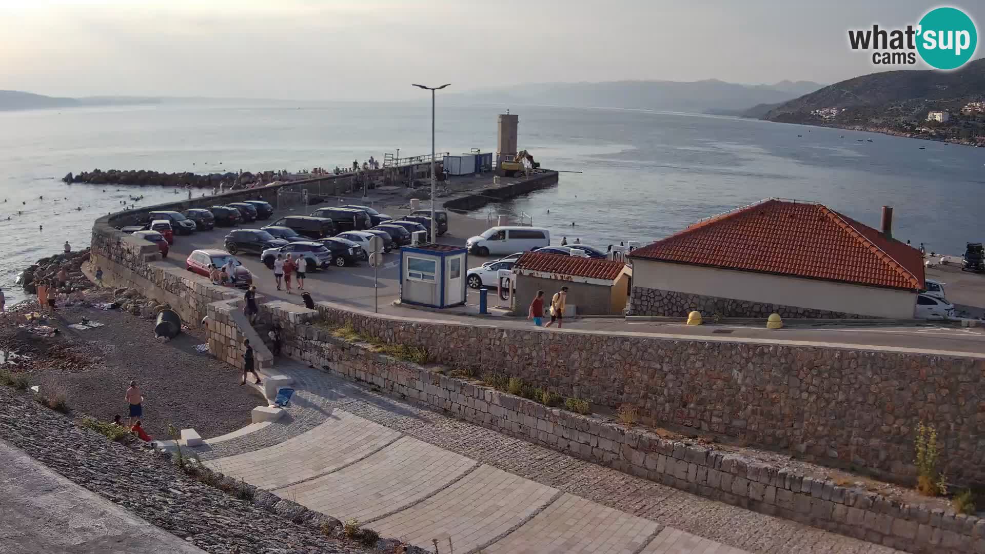 Senj Hafen Webcam – Wellenbrecher & Leuchtturm Liveblick