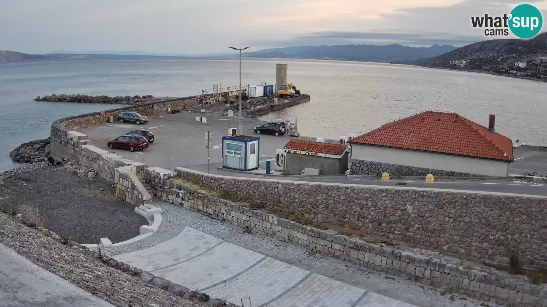 Webcam Porto di Segna – Frangiflutti e Faro in diretta