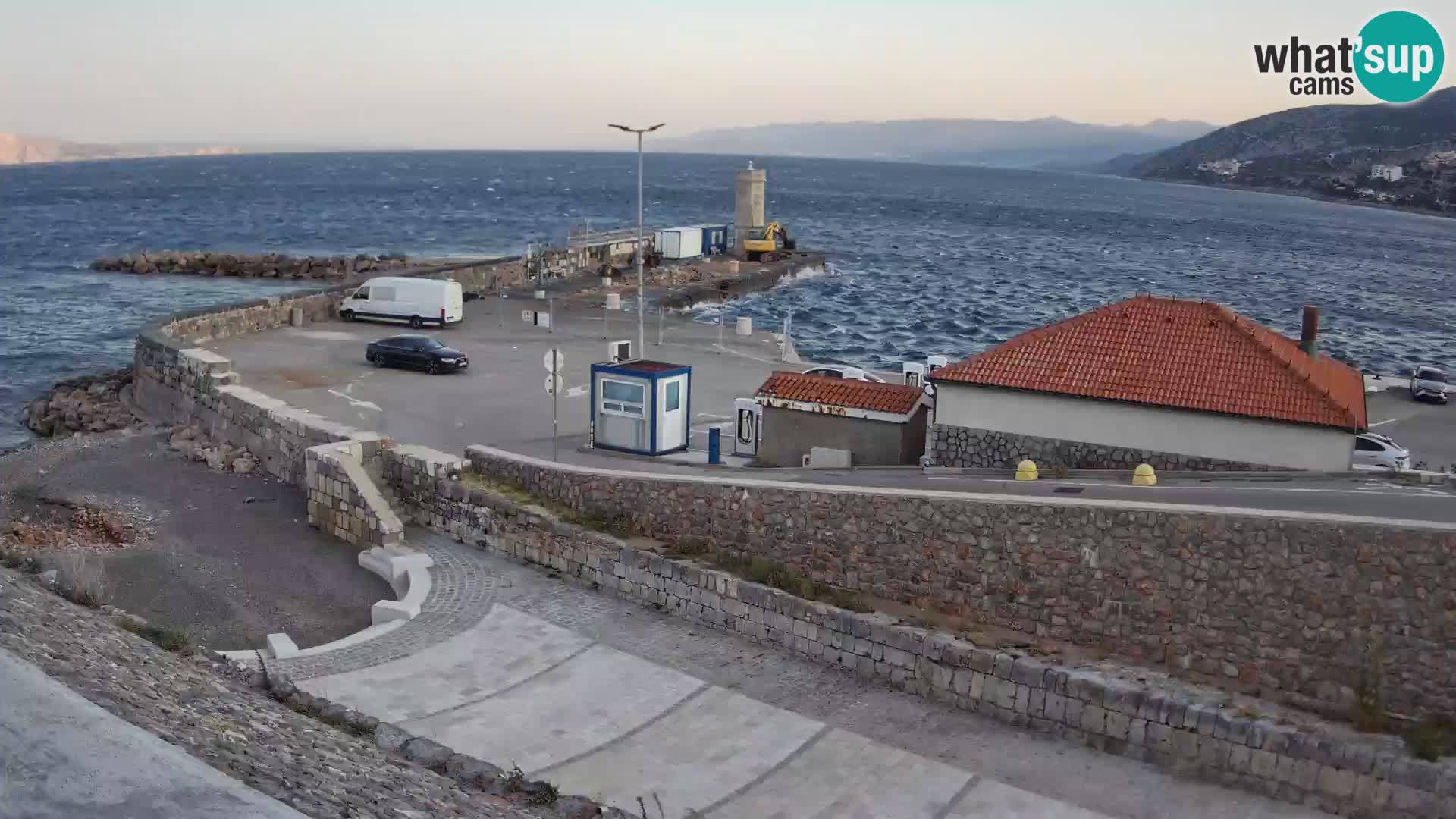 Senj Hafen Webcam – Wellenbrecher & Leuchtturm Liveblick