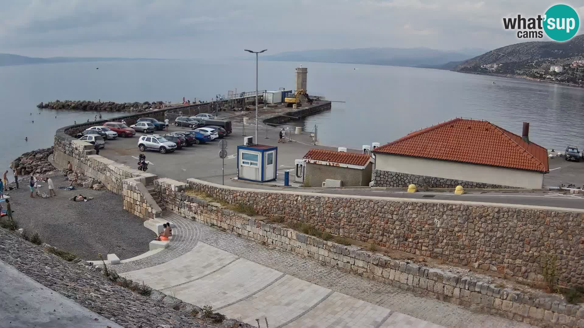 Webcam port de Senj – Vue sur la jetée et le phare