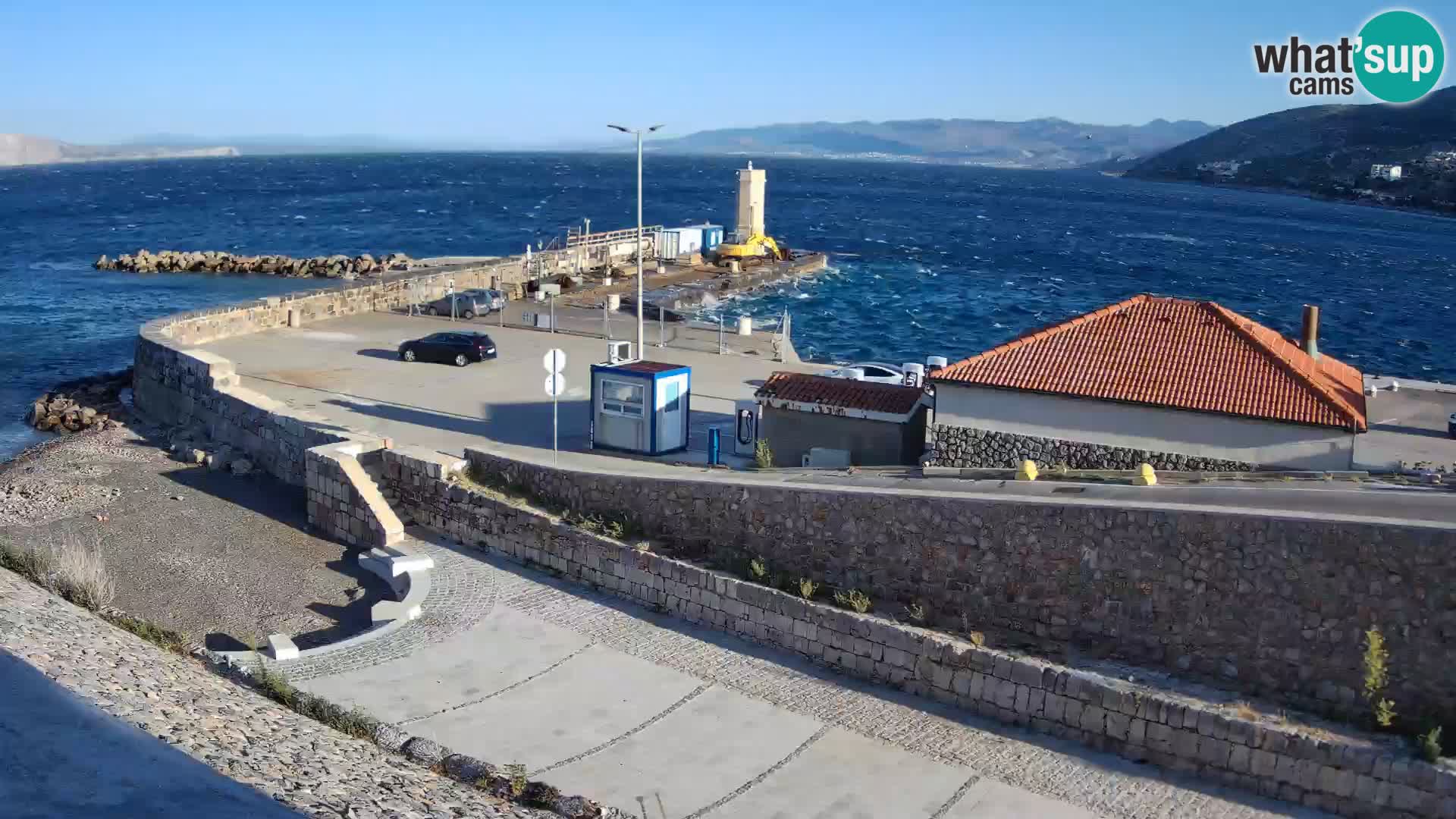 Senj Hafen Webcam – Wellenbrecher & Leuchtturm Liveblick