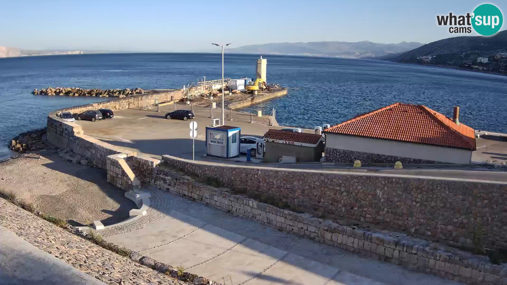Senj Hafen Webcam – Wellenbrecher & Leuchtturm Liveblick