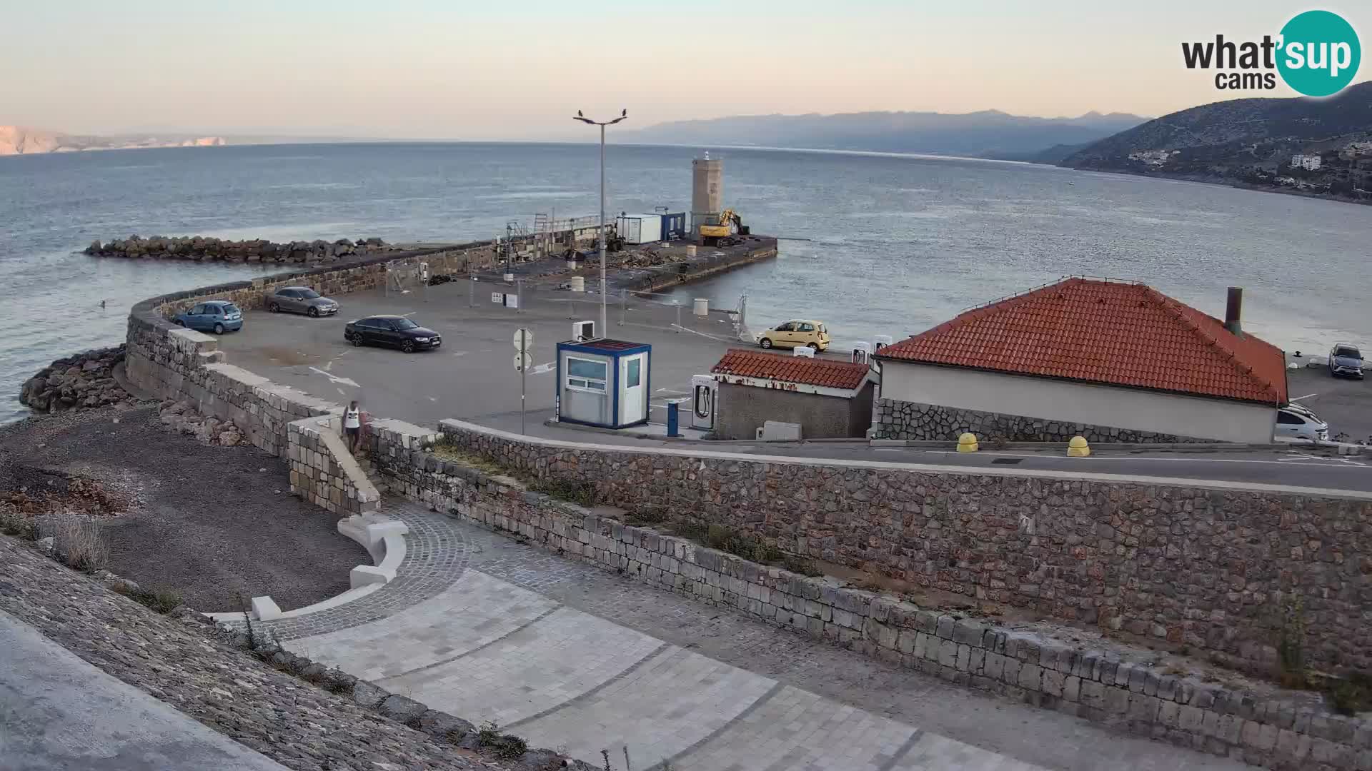 Webcam Porto di Segna – Frangiflutti e Faro in diretta