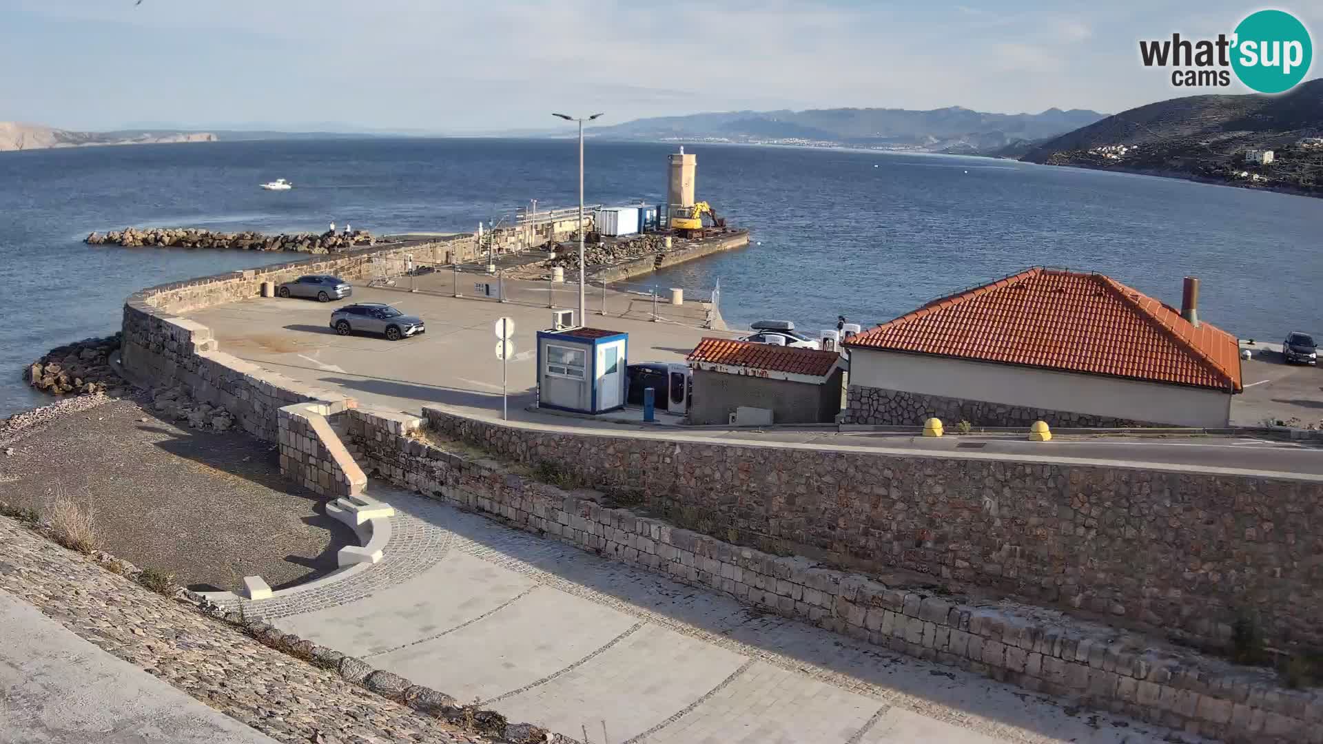 Senj Hafen Webcam – Wellenbrecher & Leuchtturm Liveblick
