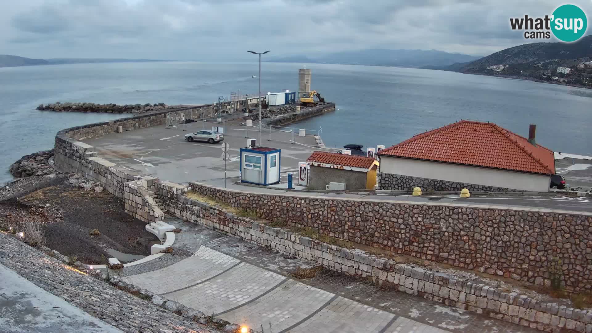 Webcam puerto de Senj – Rompeolas y faro en directo
