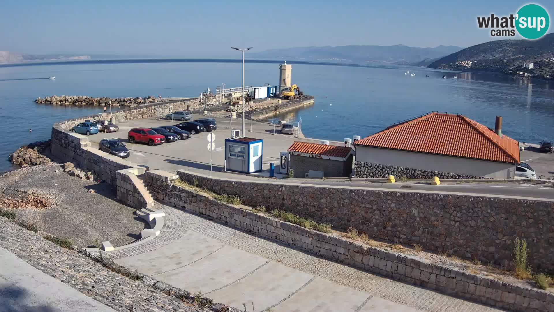Webcam port de Senj – Vue sur la jetée et le phare