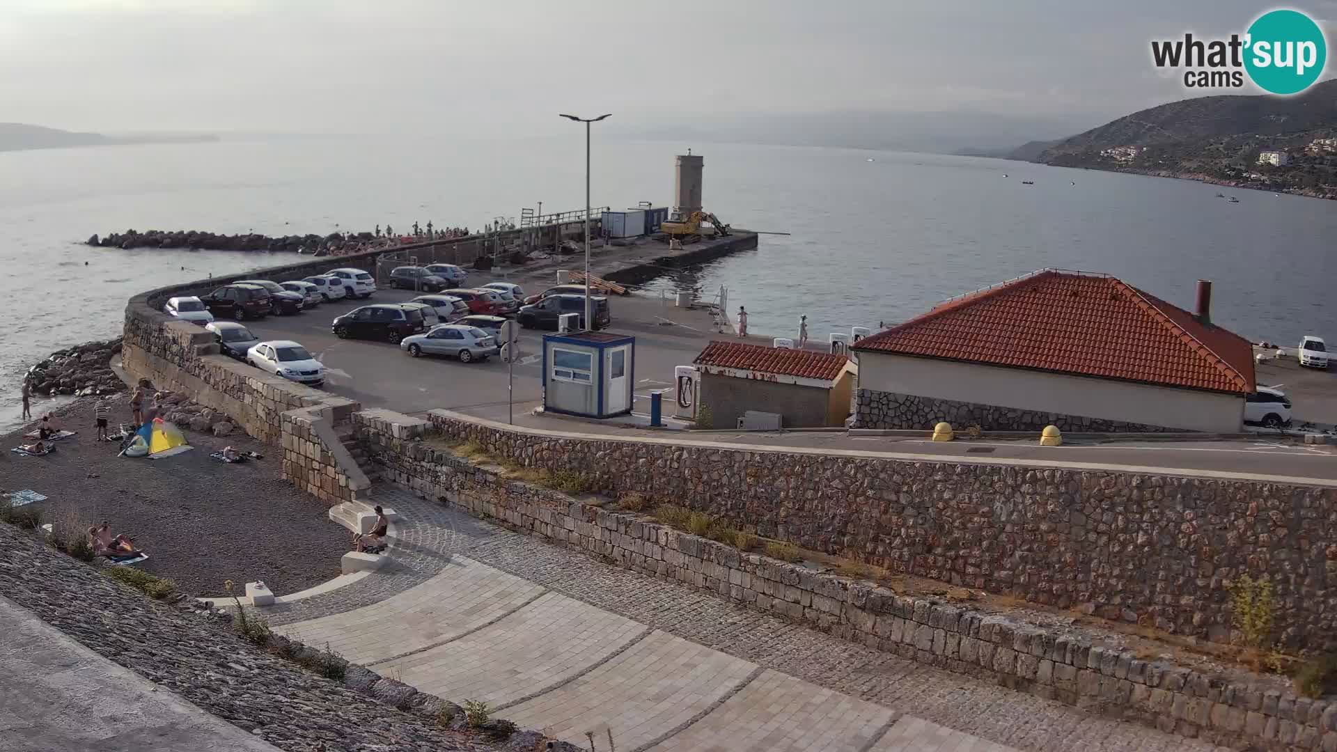 Webcam port de Senj – Vue sur la jetée et le phare