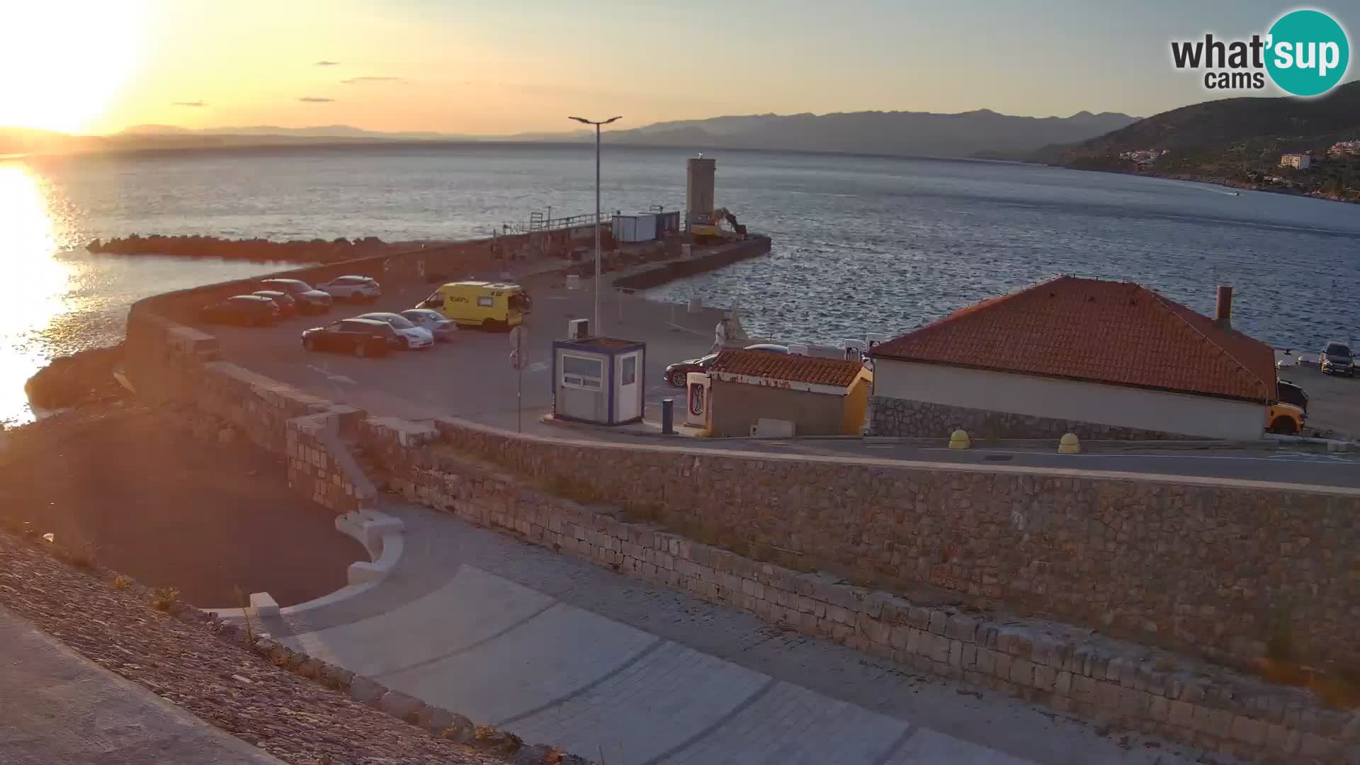 Webcam puerto de Senj – Rompeolas y faro en directo