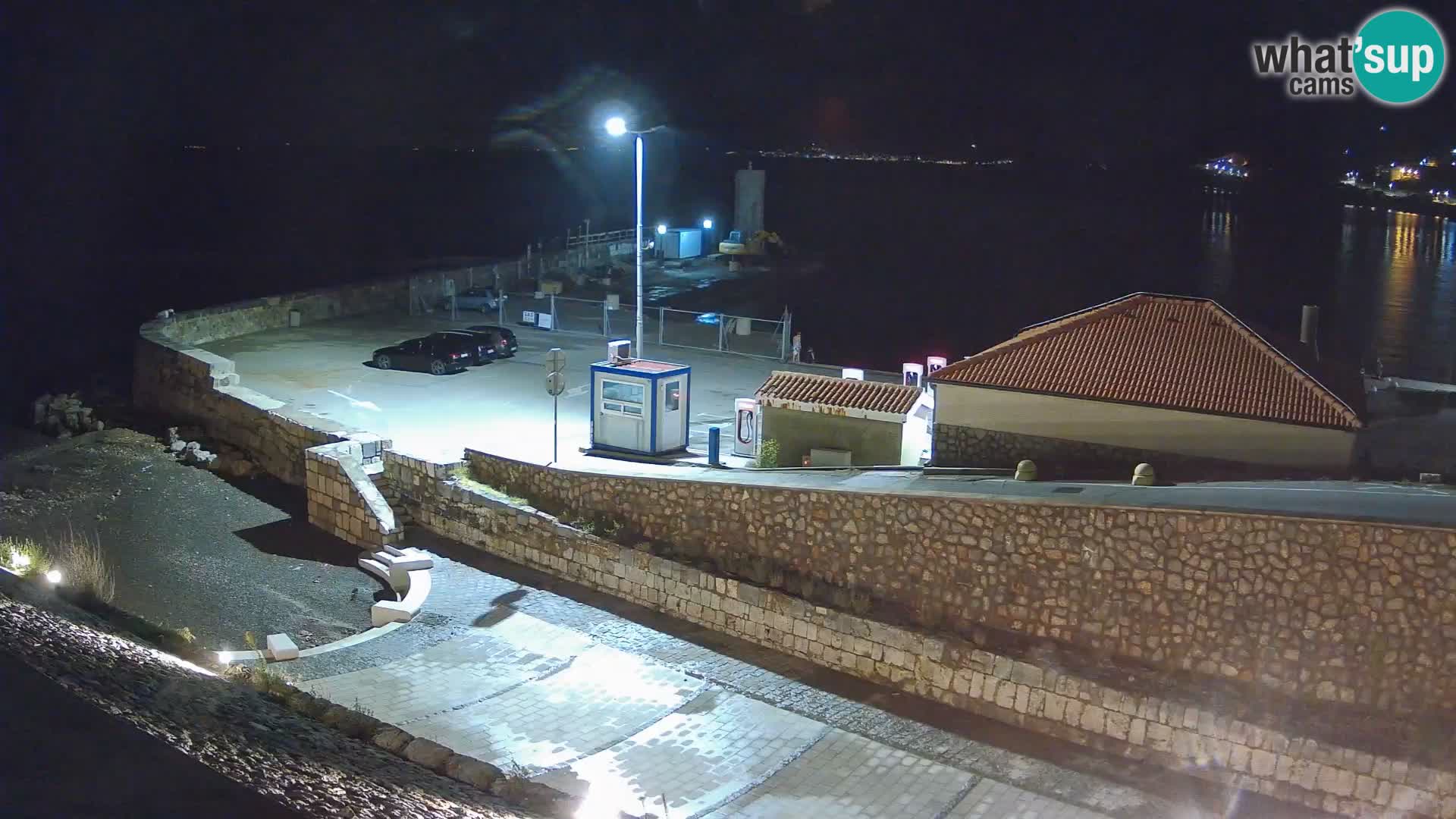 Webcam port de Senj – Vue sur la jetée et le phare
