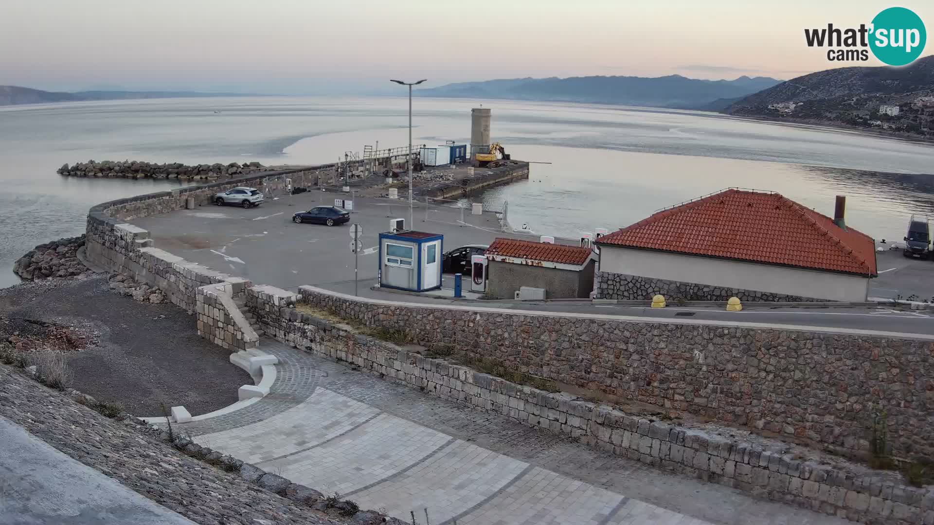 Senj Hafen Webcam – Wellenbrecher & Leuchtturm Liveblick