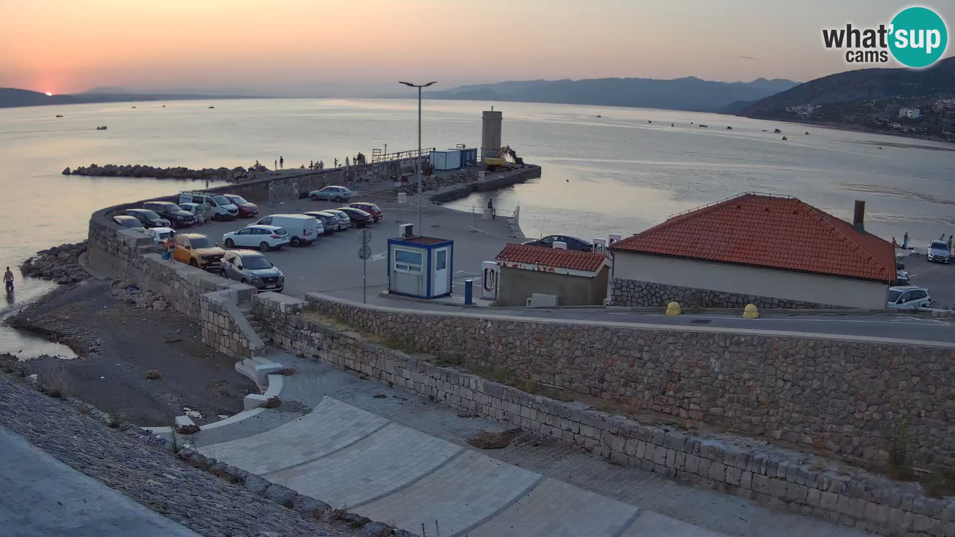Webcam Porto di Segna – Frangiflutti e Faro in diretta