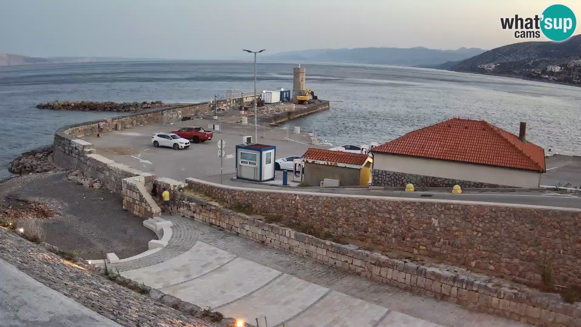 Senj Hafen Webcam – Wellenbrecher & Leuchtturm Liveblick