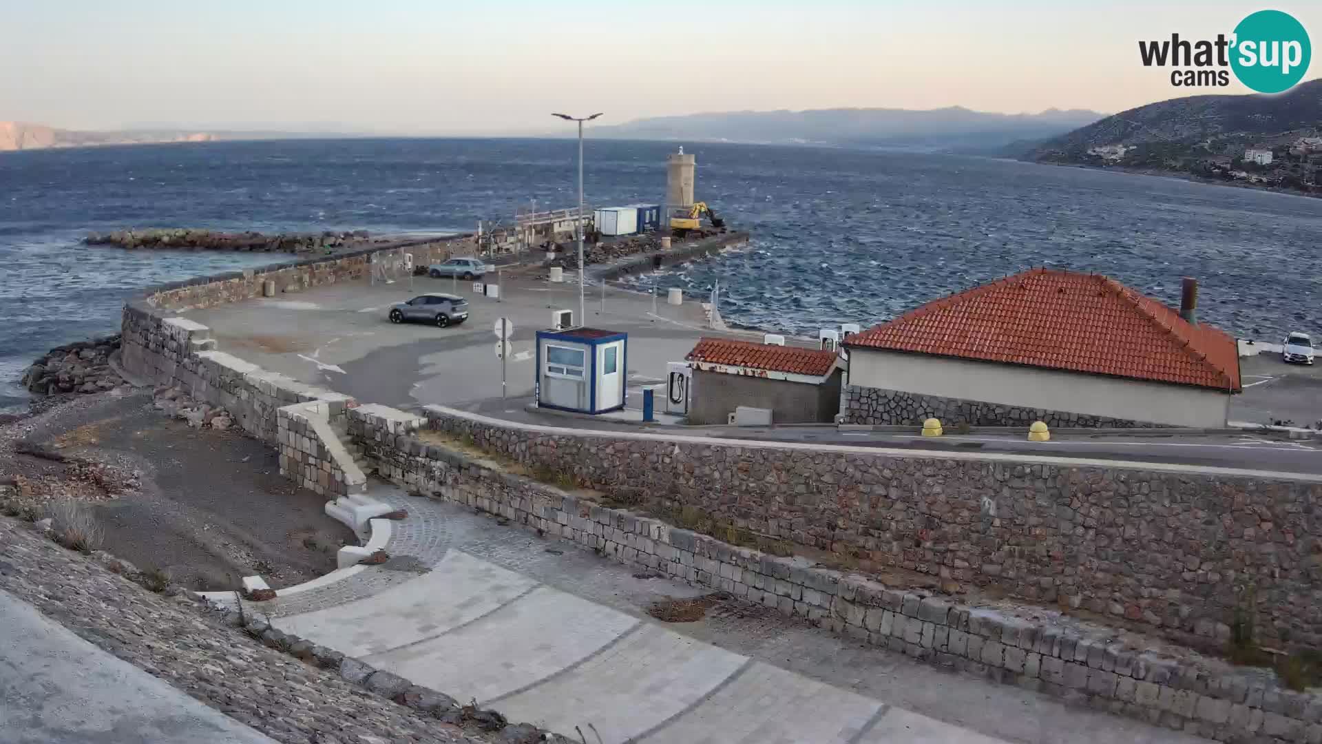 Senj Hafen Webcam – Wellenbrecher & Leuchtturm Liveblick