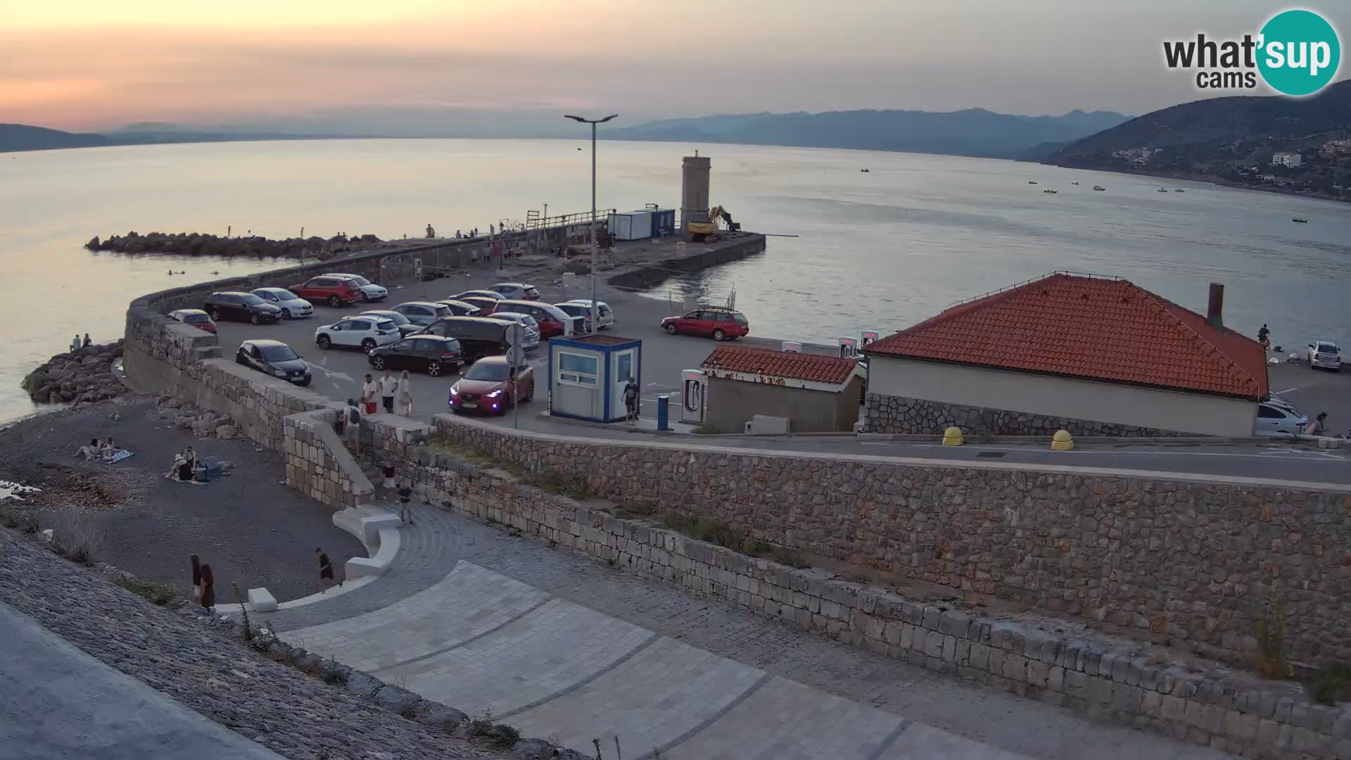 Webcam Porto di Segna – Frangiflutti e Faro in diretta