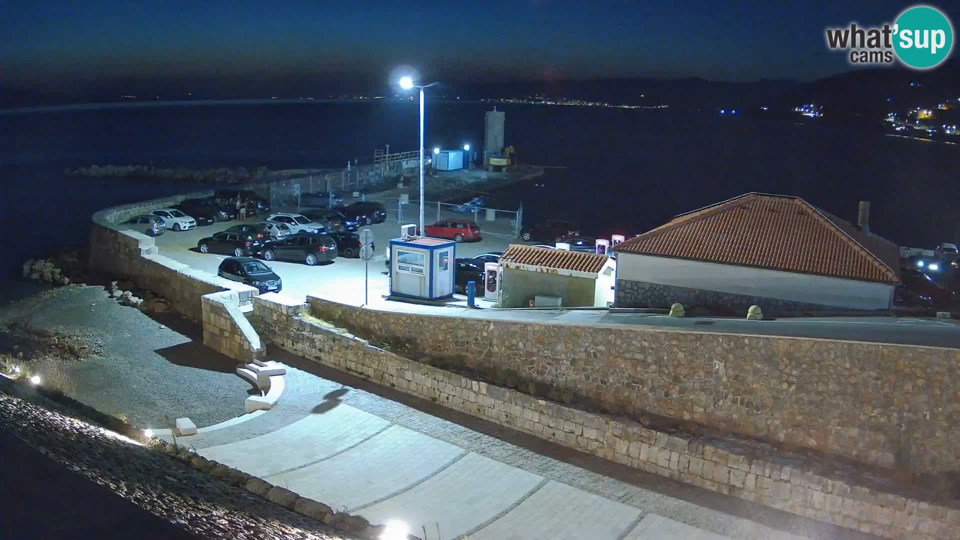 Senj Hafen Webcam – Wellenbrecher & Leuchtturm Liveblick