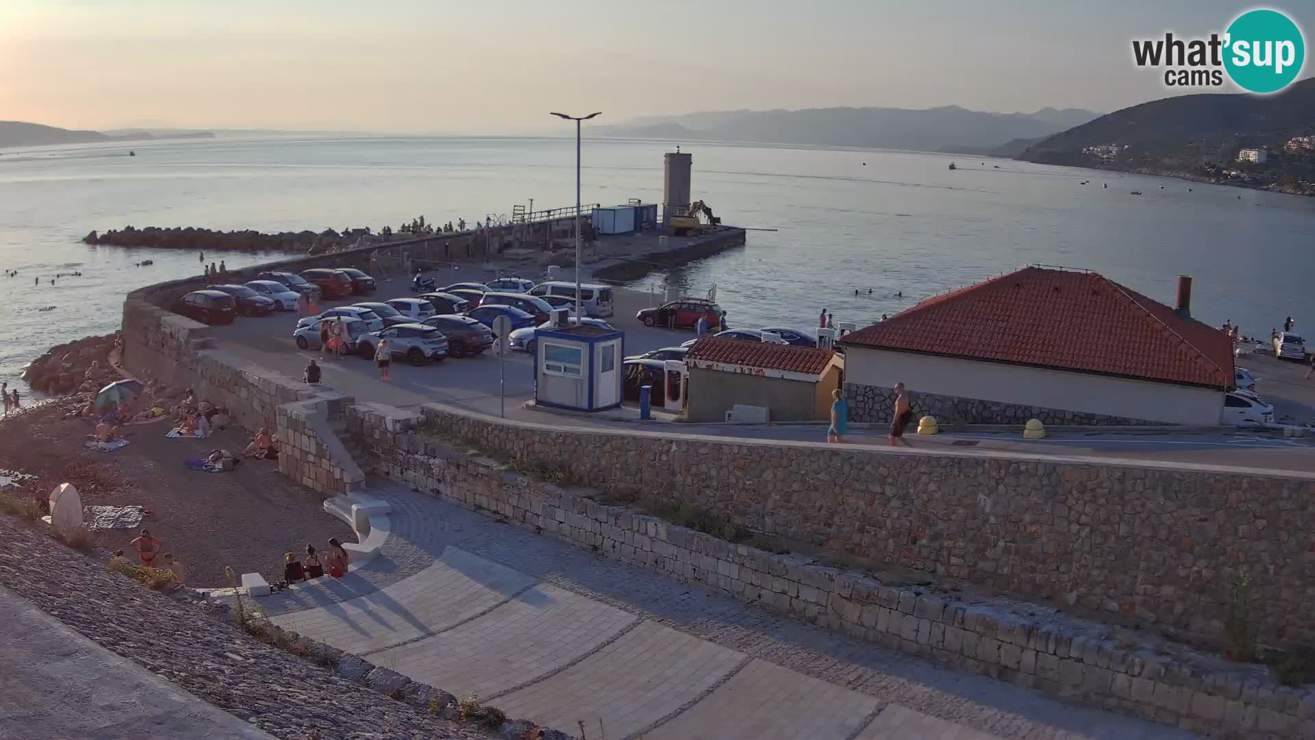 Webcam puerto de Senj – Rompeolas y faro en directo