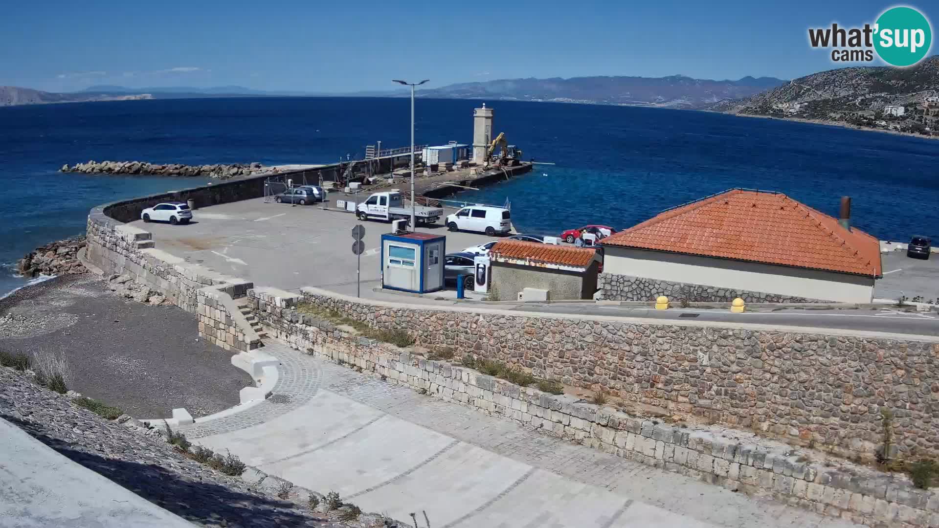 Senj Hafen Webcam – Wellenbrecher & Leuchtturm Liveblick