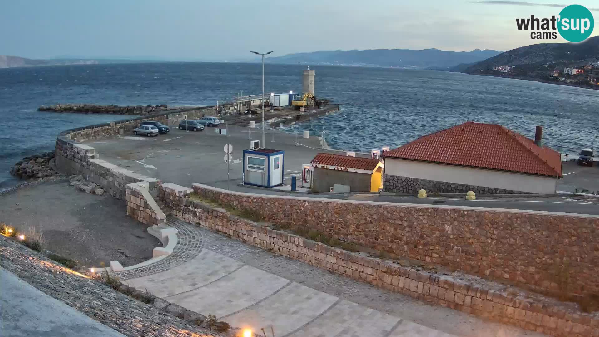 Webcam puerto de Senj – Rompeolas y faro en directo