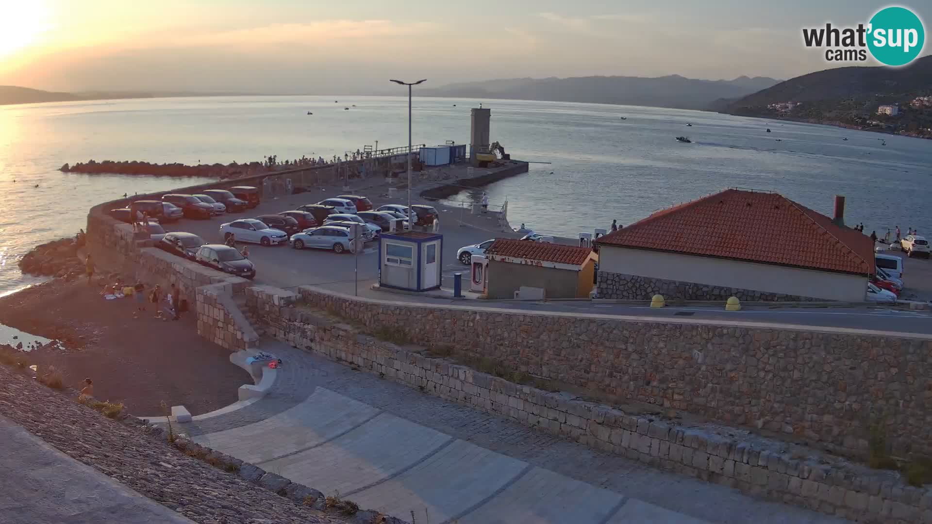Webcam Porto di Segna – Frangiflutti e Faro in diretta