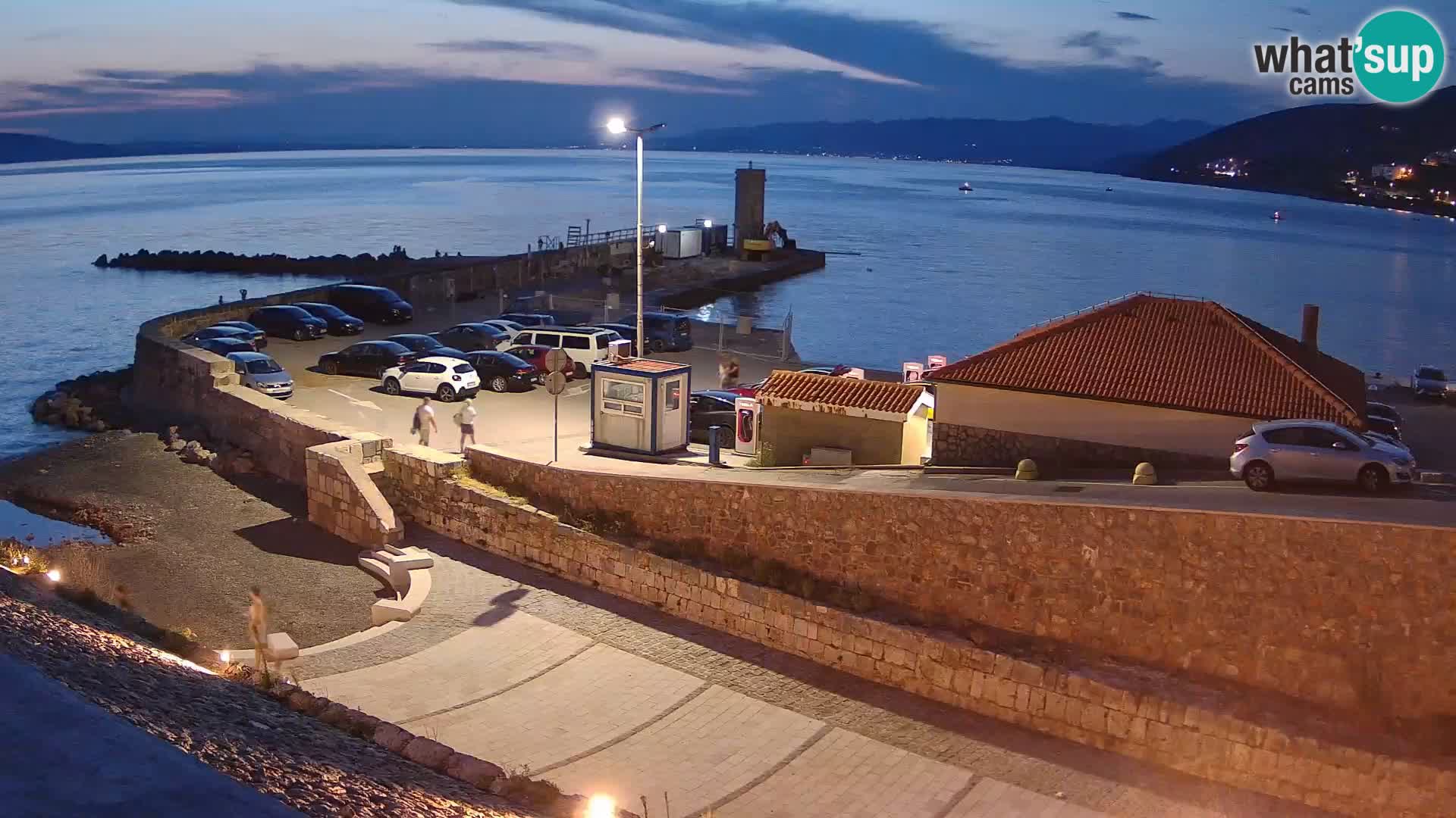 Senj Hafen Webcam – Wellenbrecher & Leuchtturm Liveblick