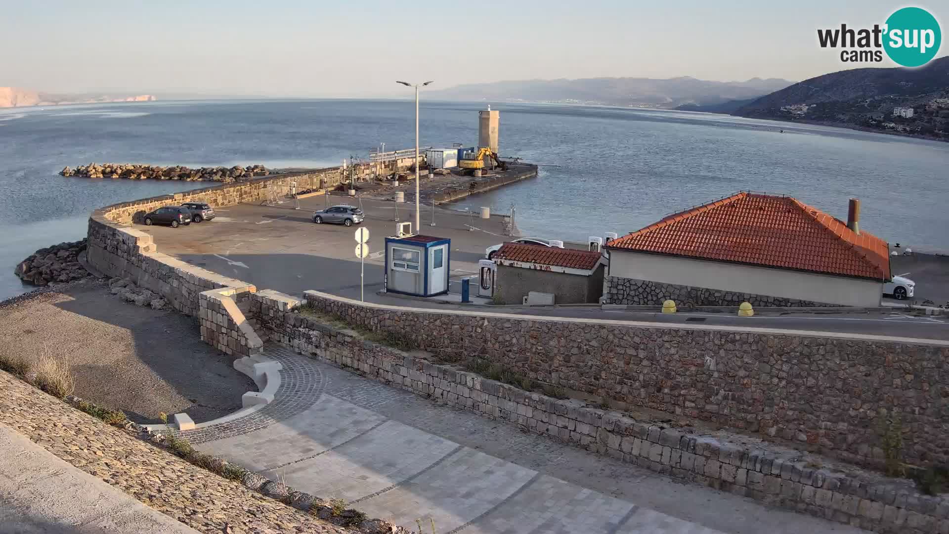 Senj Hafen Webcam – Wellenbrecher & Leuchtturm Liveblick