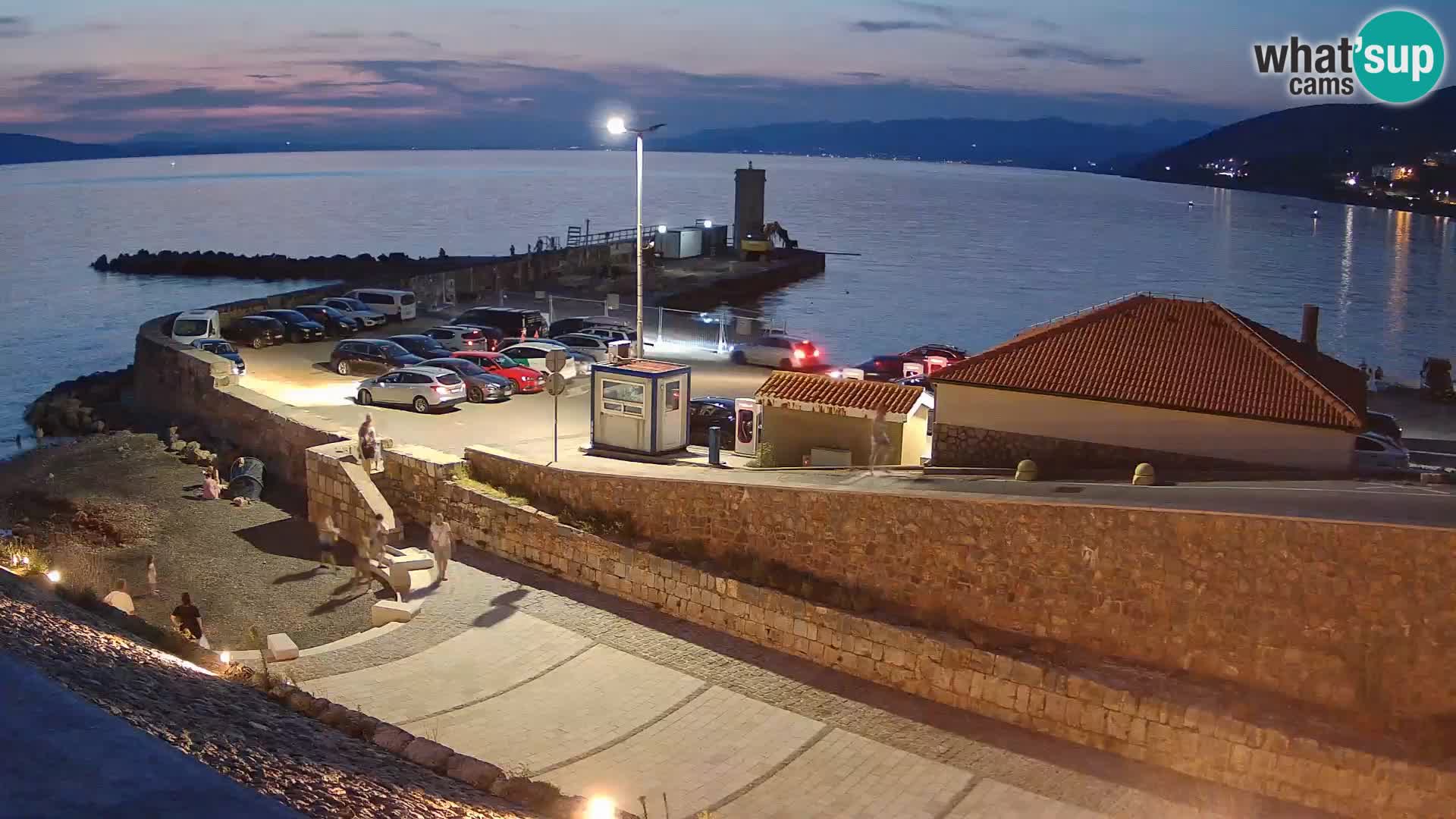 Senj Hafen Webcam – Wellenbrecher & Leuchtturm Liveblick
