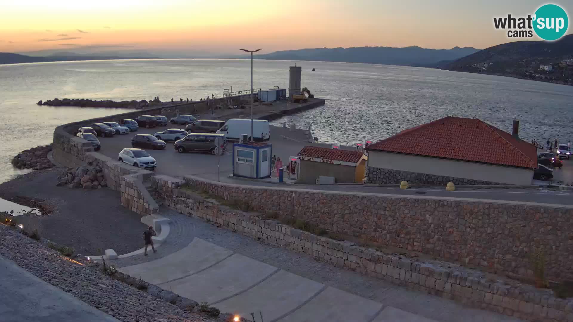Webcam Porto di Segna – Frangiflutti e Faro in diretta