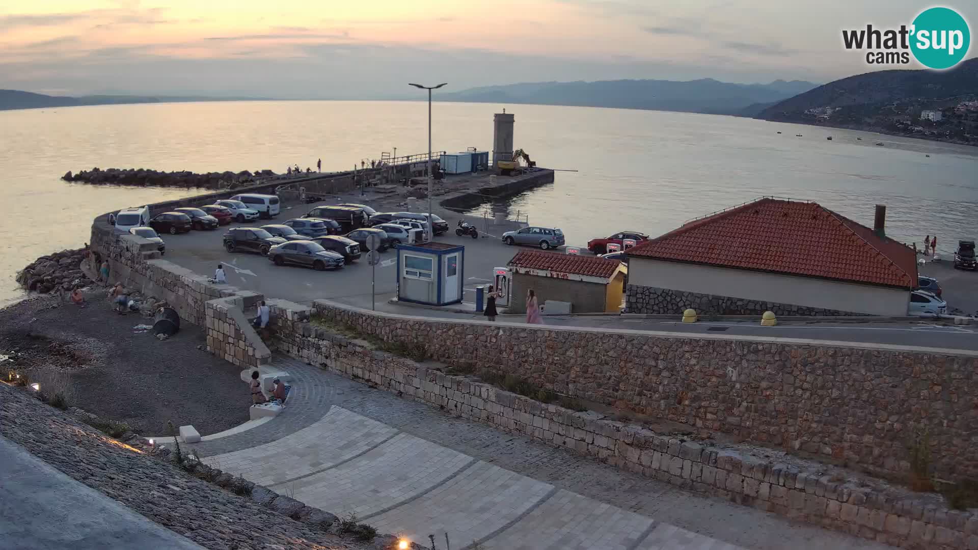 Senj Hafen Webcam – Wellenbrecher & Leuchtturm Liveblick
