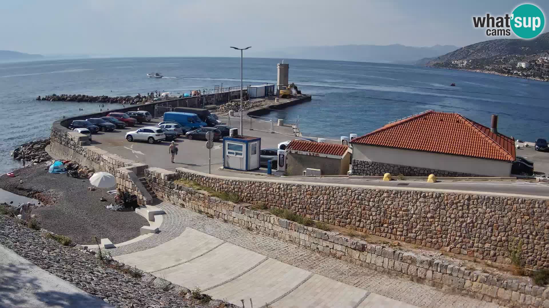 Webcam port de Senj – Vue sur la jetée et le phare