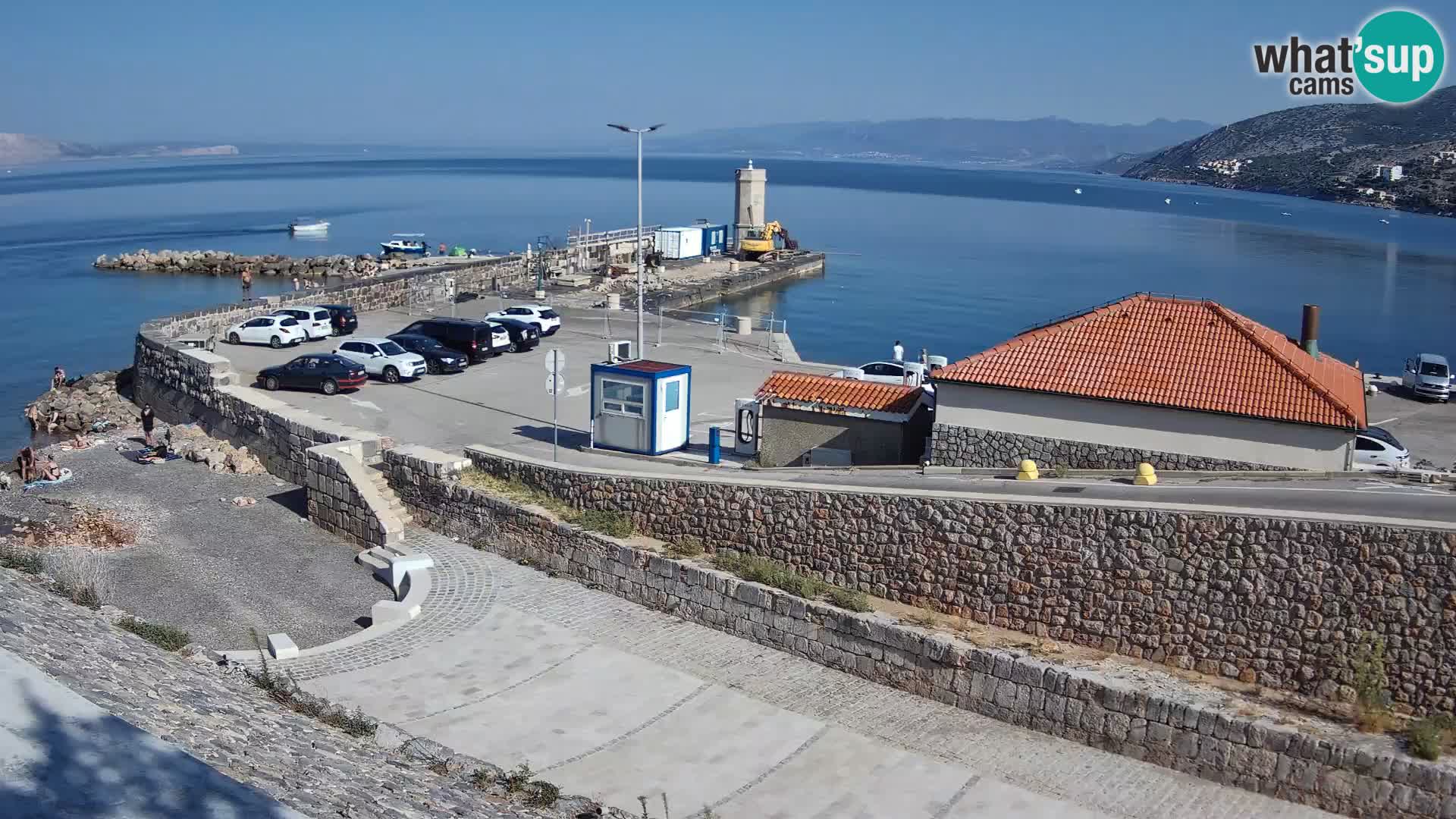 Webcam port de Senj – Vue sur la jetée et le phare