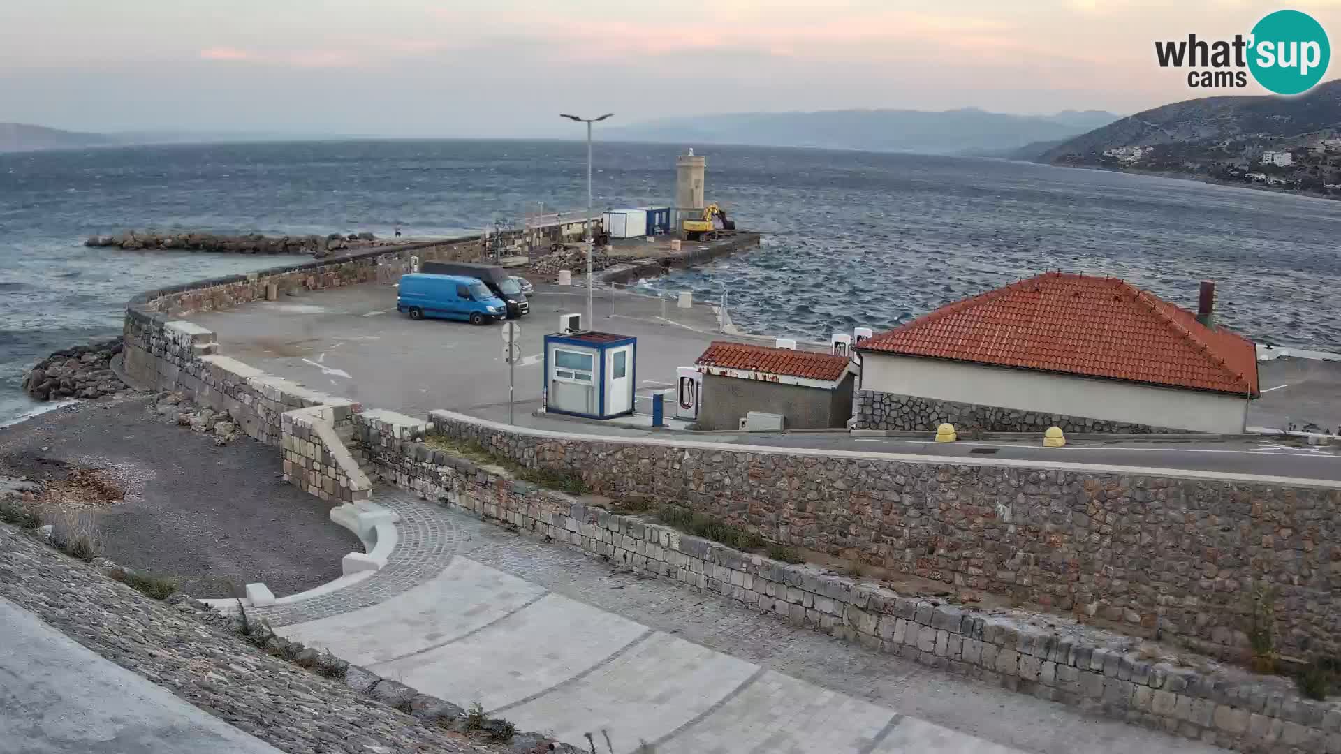 Web kamera Senj luka – Lukobran i svjetionik uživo