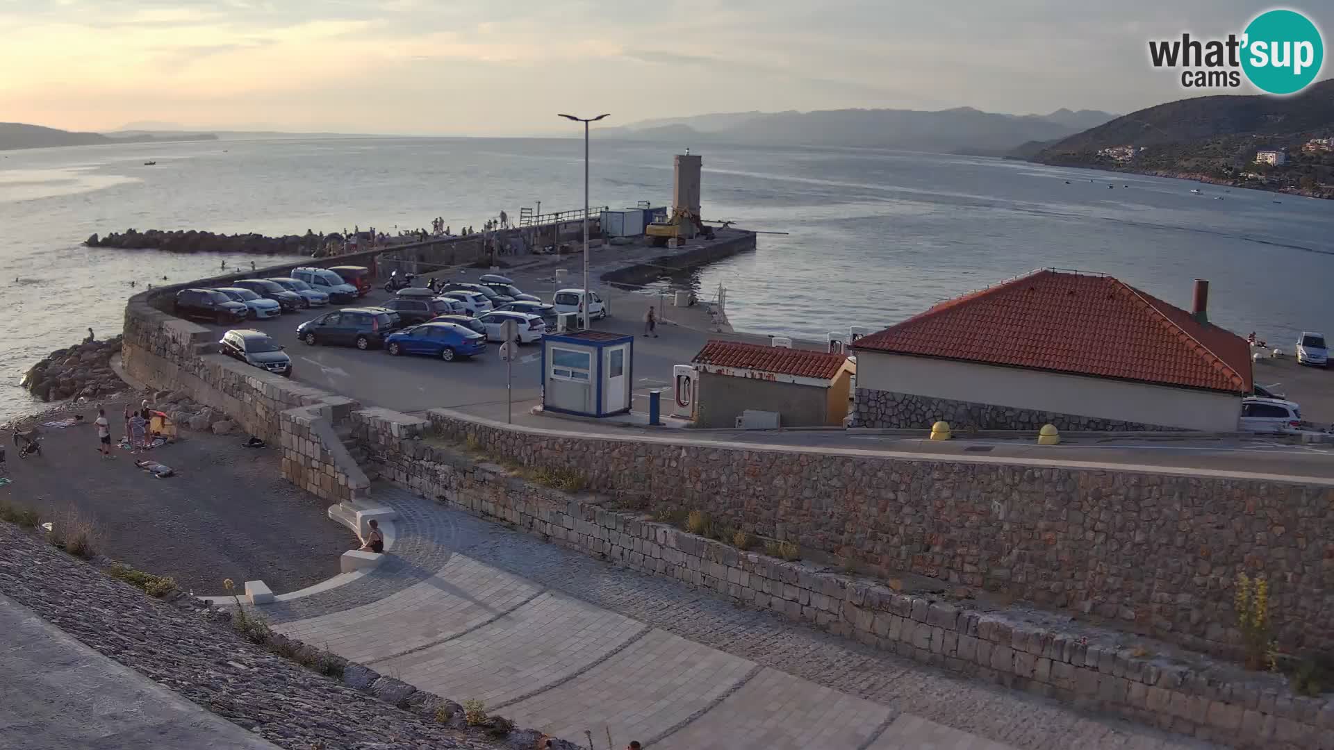 Senj Hafen Webcam – Wellenbrecher & Leuchtturm Liveblick
