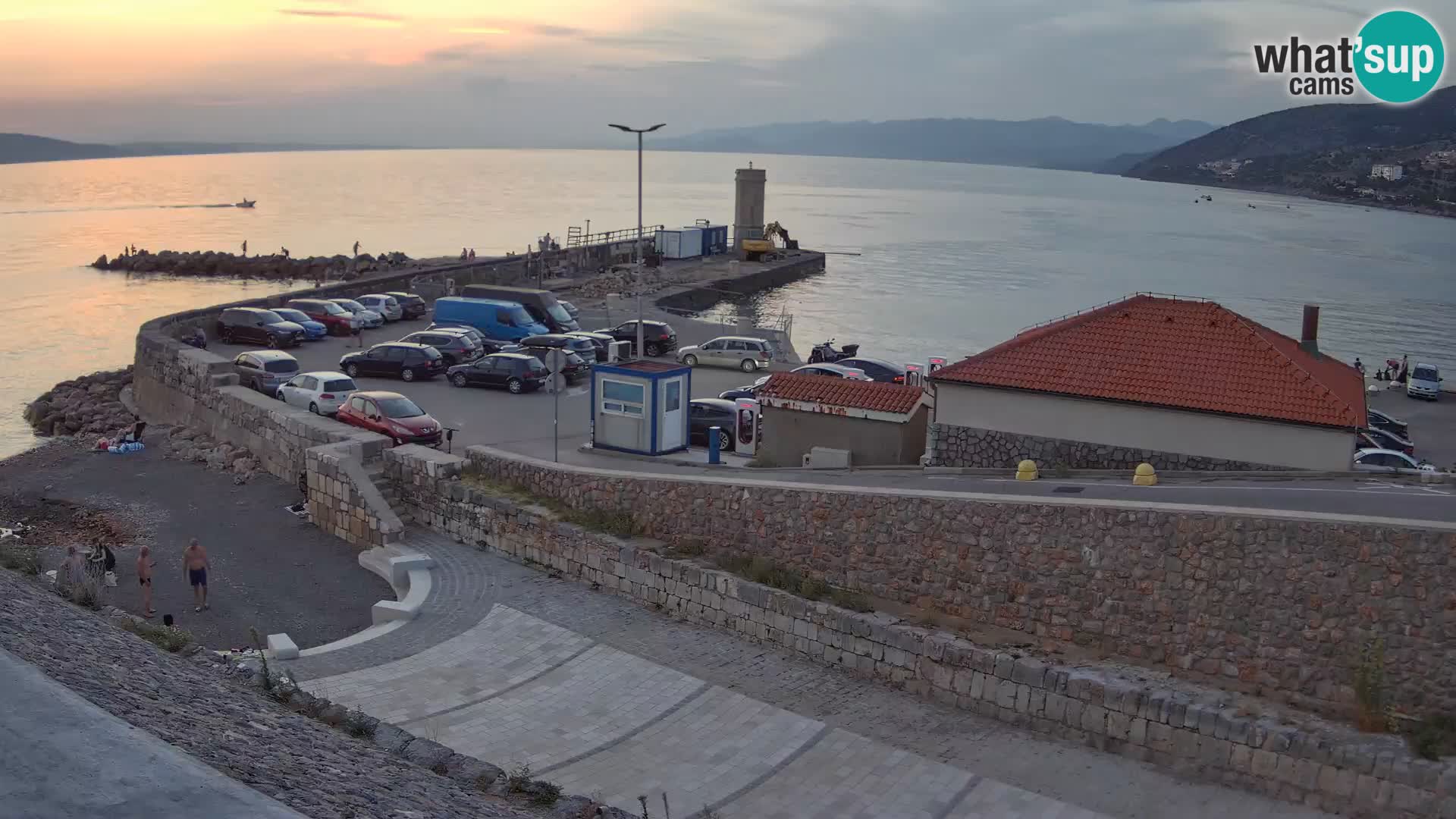 Senj Hafen Webcam – Wellenbrecher & Leuchtturm Liveblick