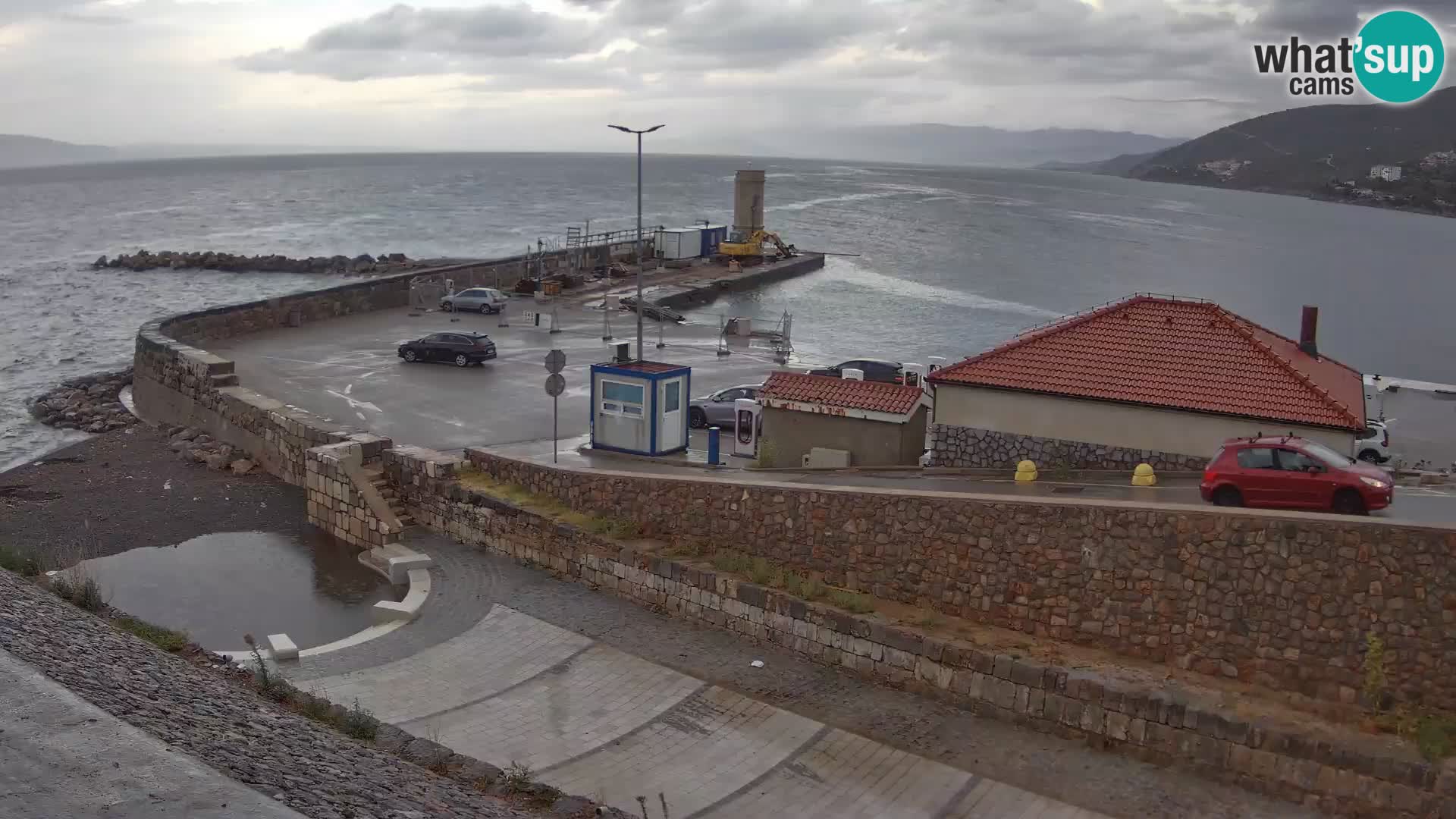 Senj Hafen Webcam – Wellenbrecher & Leuchtturm Liveblick