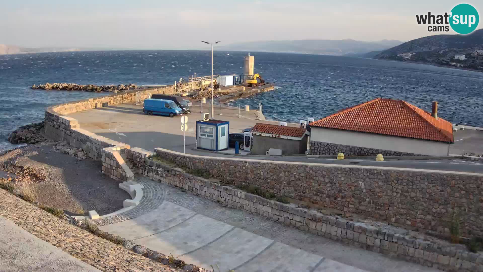 Senj Hafen Webcam – Wellenbrecher & Leuchtturm Liveblick