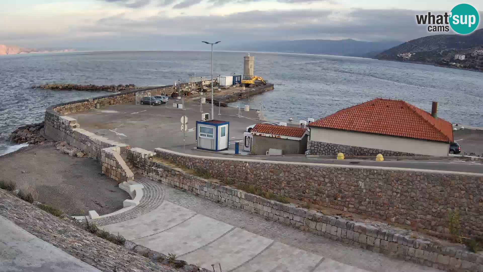 Senj Hafen Webcam – Wellenbrecher & Leuchtturm Liveblick